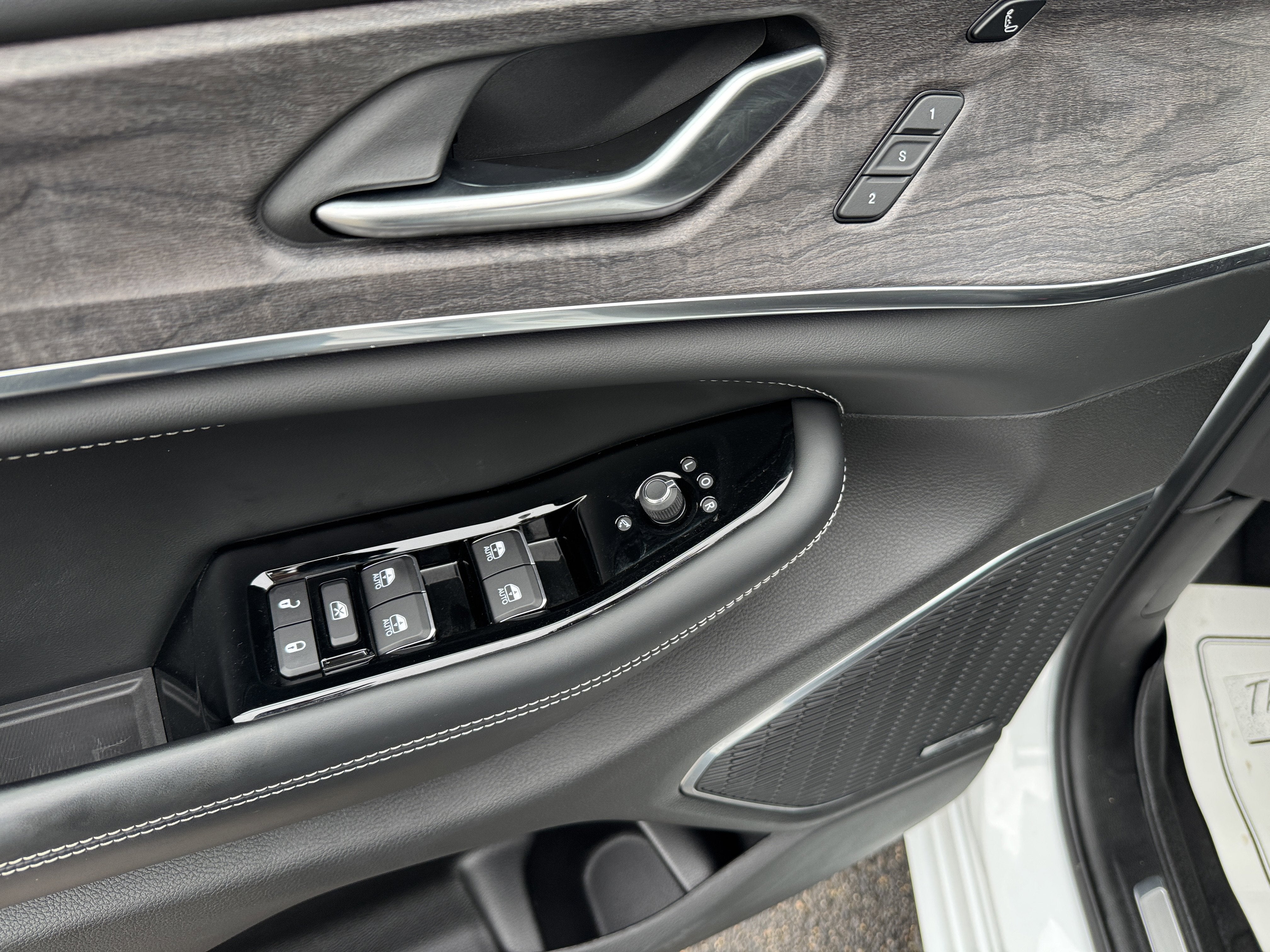 2023 Jeep Grand Cherokee L Overland