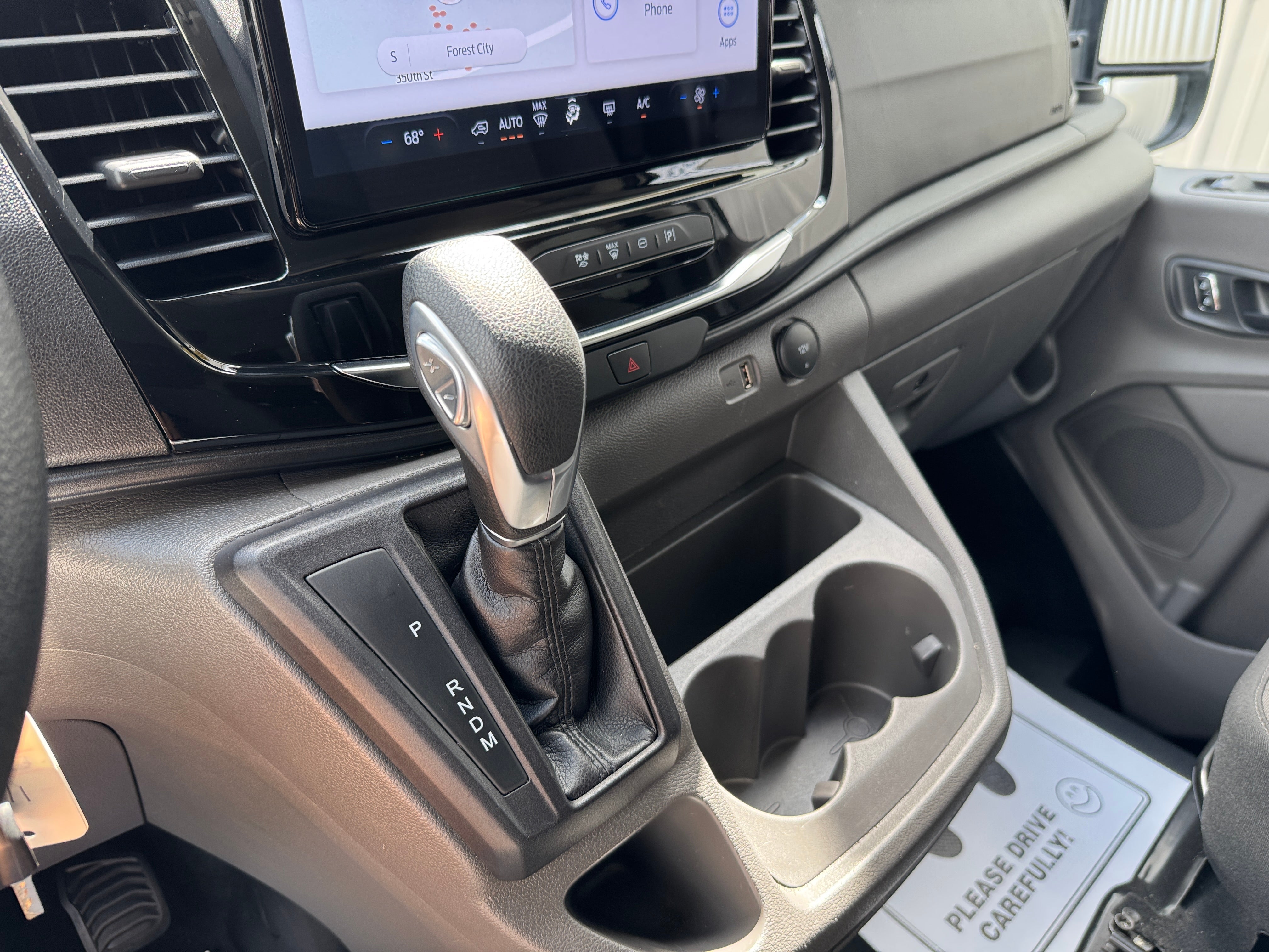 2023 Ford Transit Passenger Wagon XLT