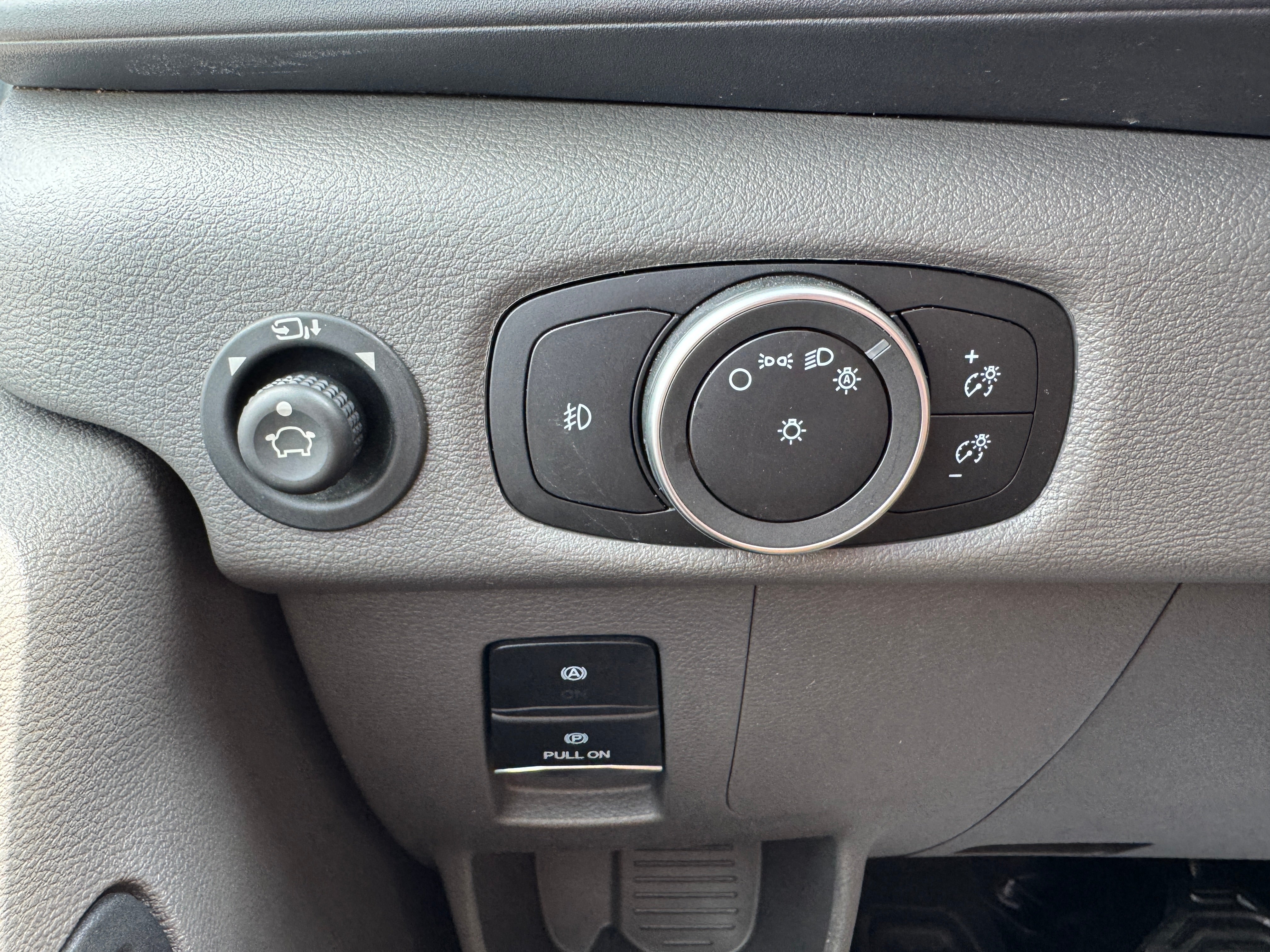 2023 Ford Transit Passenger Wagon XLT