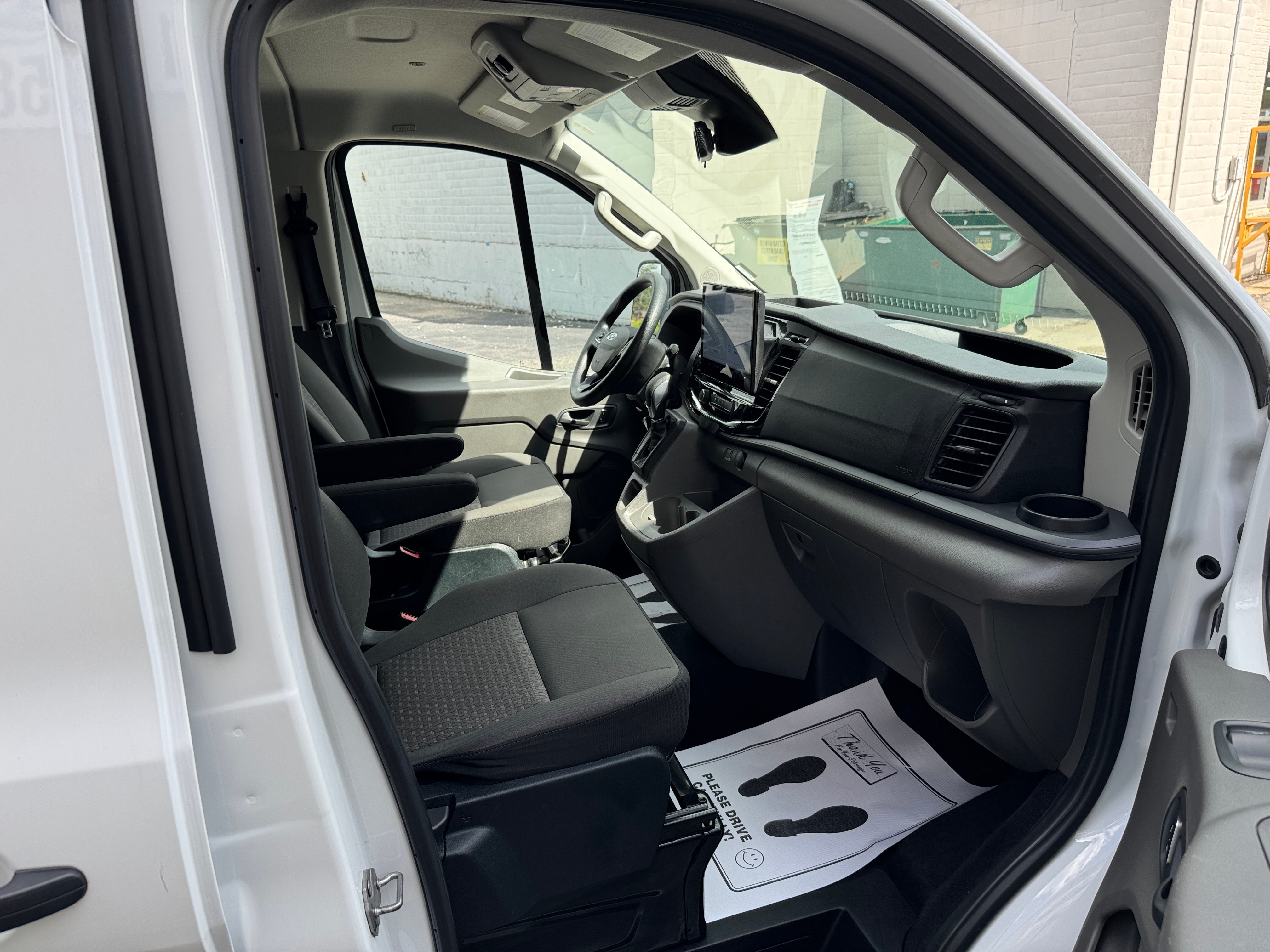 2023 Ford Transit Passenger Wagon XLT
