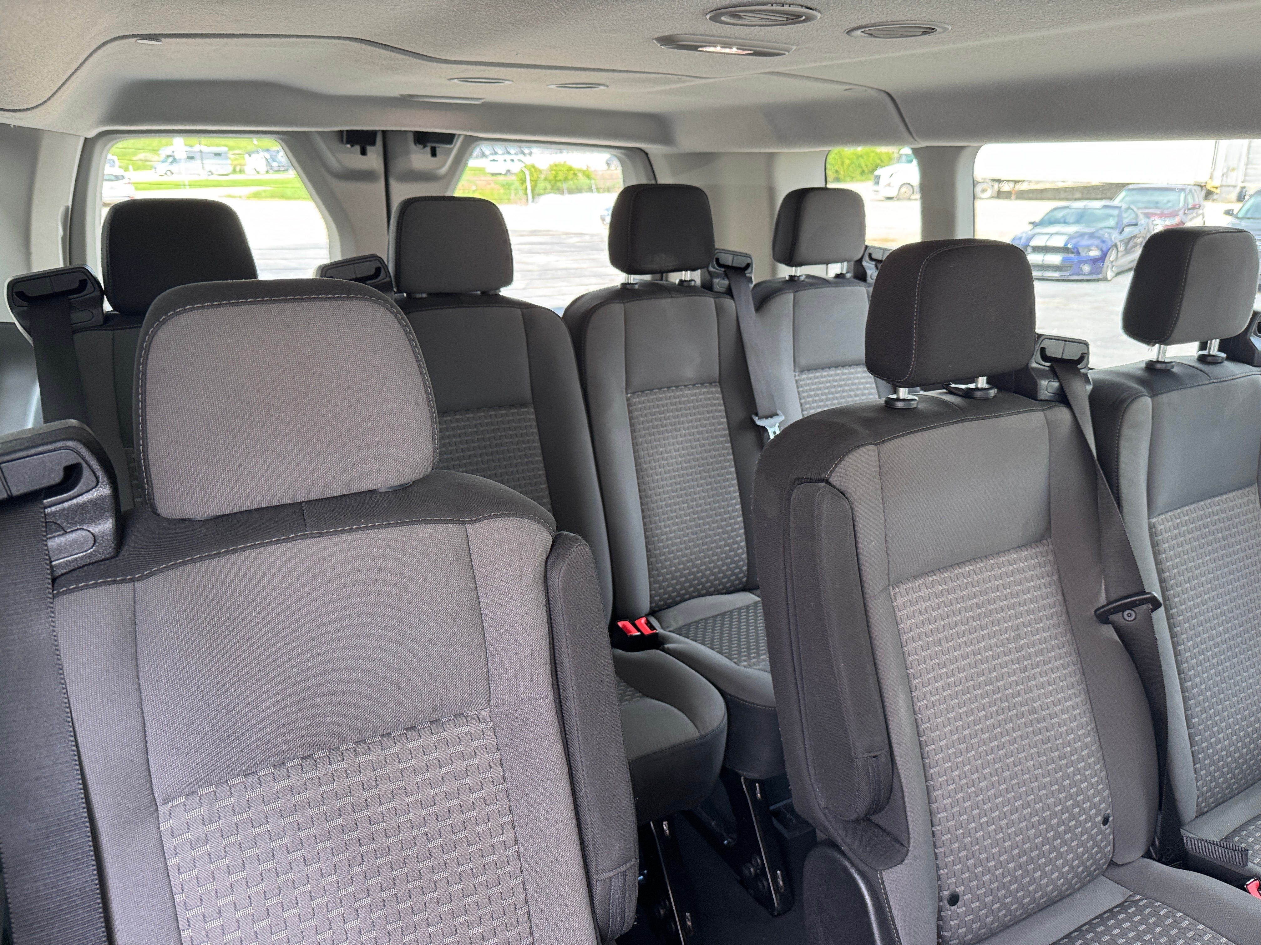 2023 Ford Transit Passenger Wagon XLT