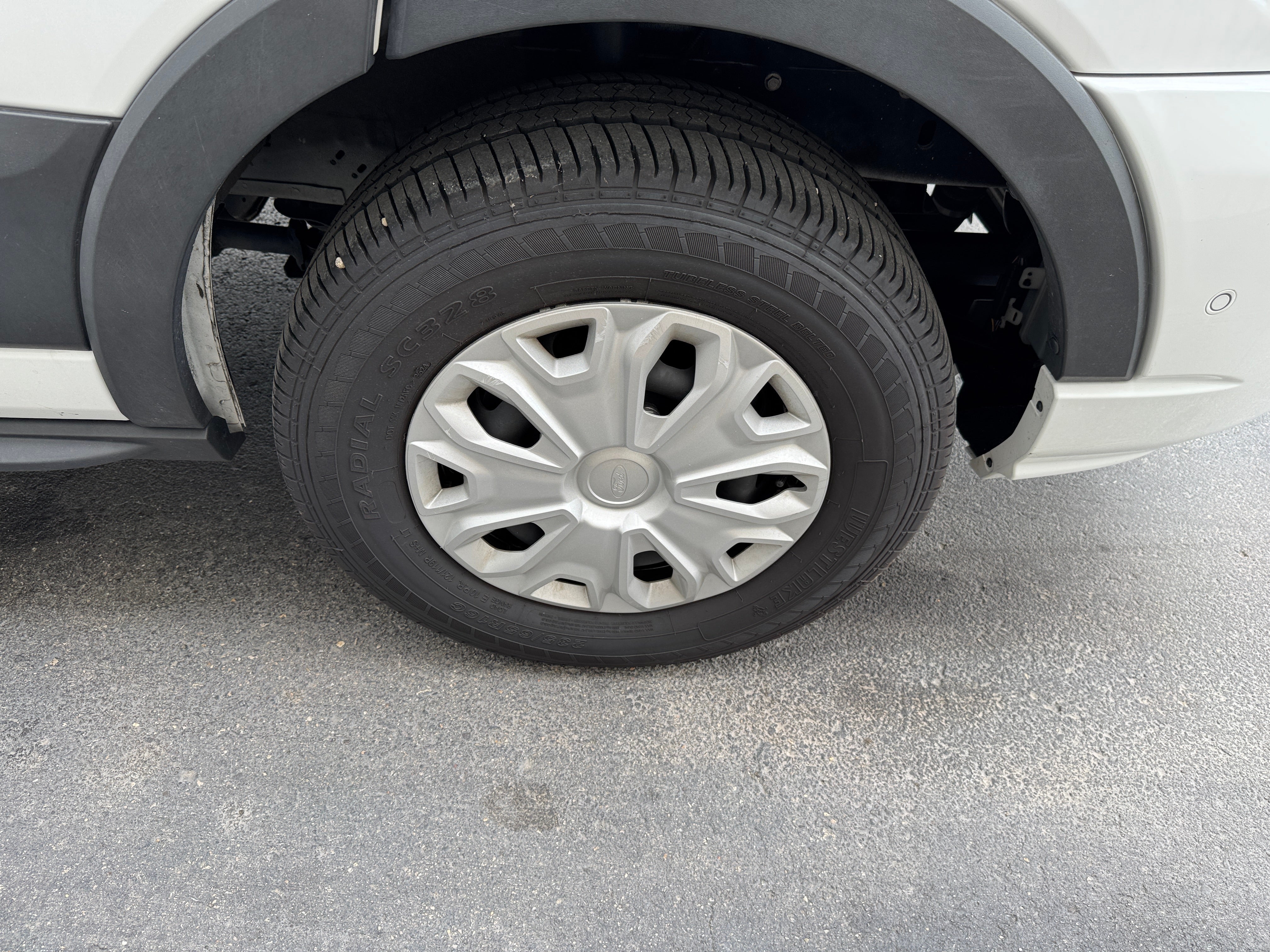 2023 Ford Transit Passenger Wagon XLT