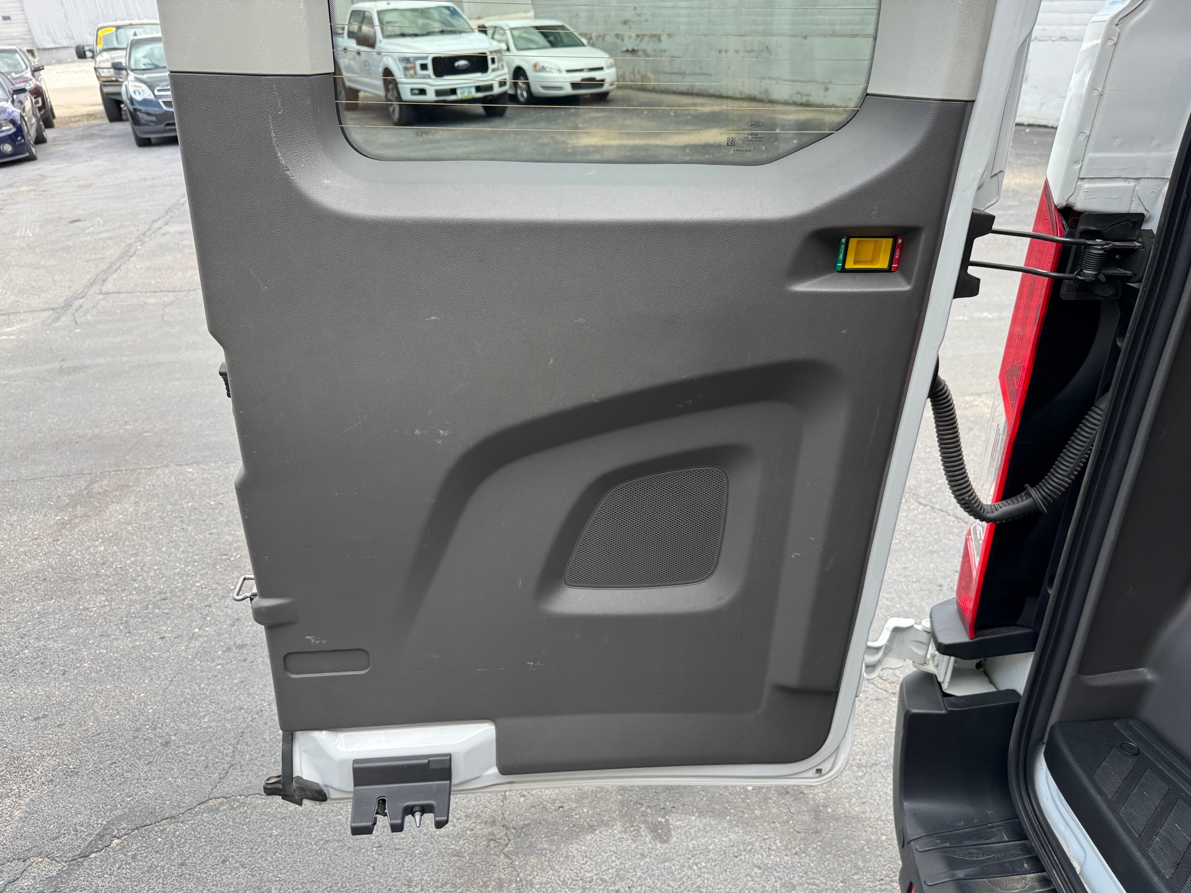 2023 Ford Transit Passenger Wagon XLT