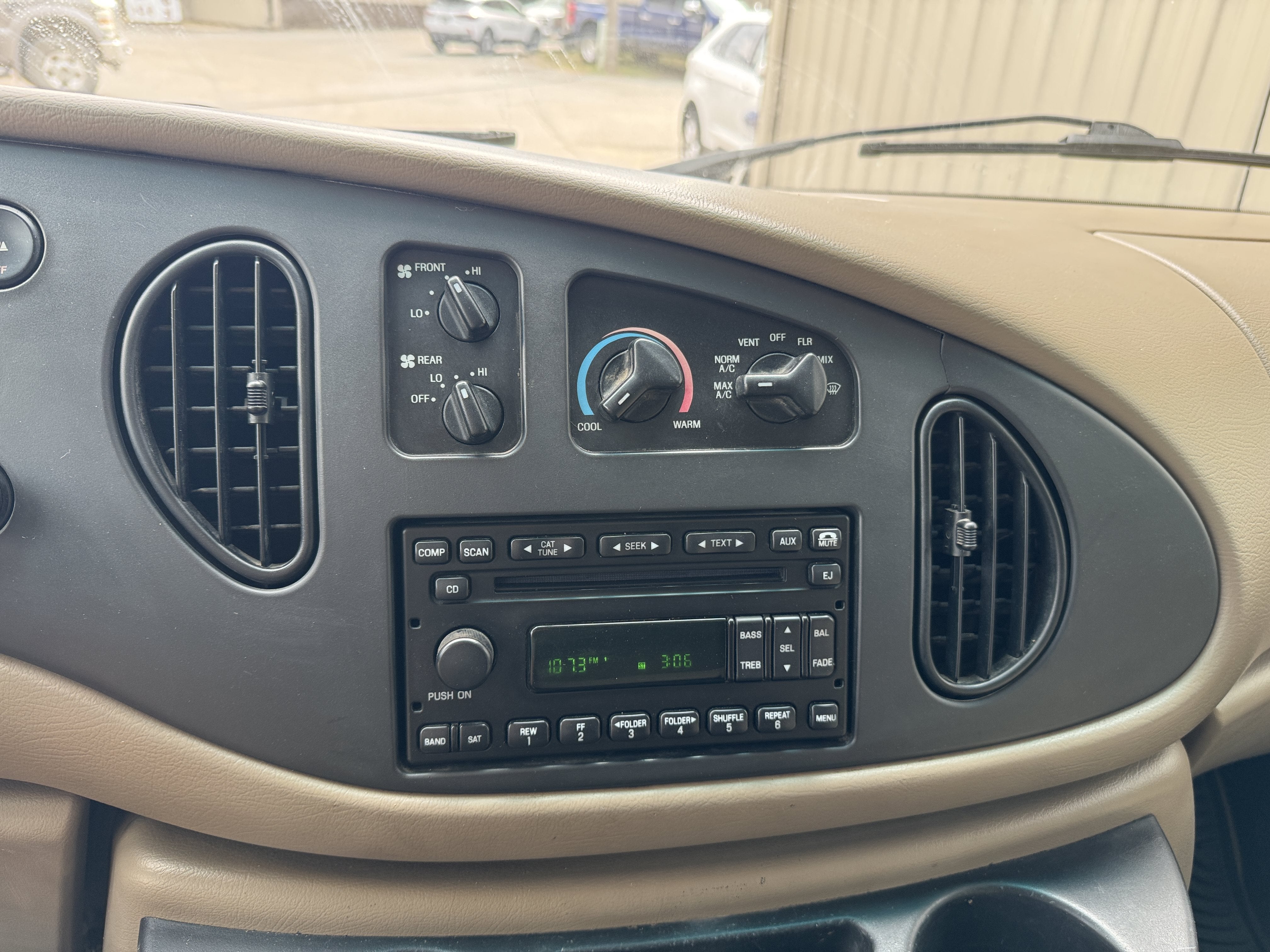 2008 Ford Econoline Wagon XL