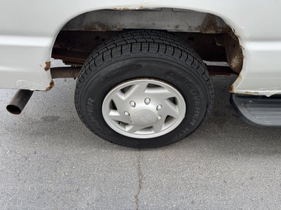 2008 Ford Econoline Wagon XL