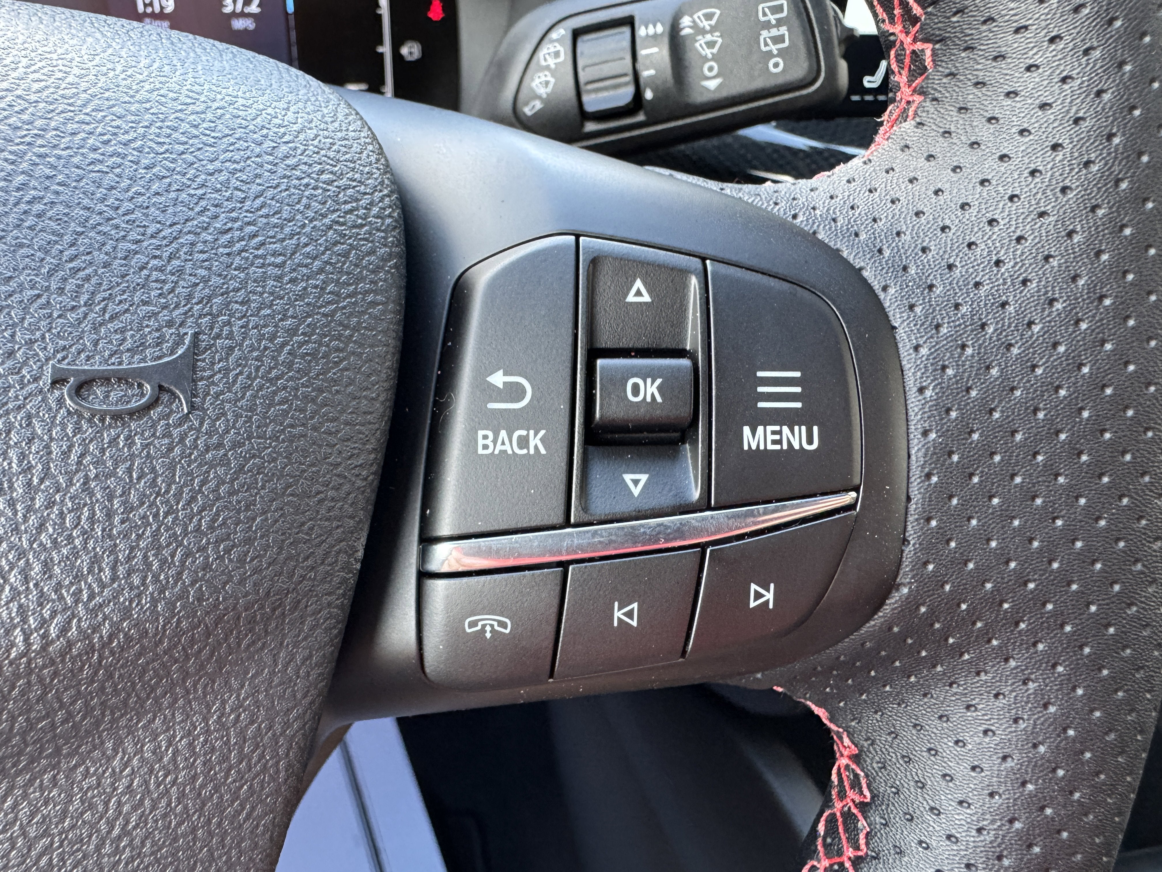 2026 Ford Escape Hybrid ST-Line Select - Photo 13