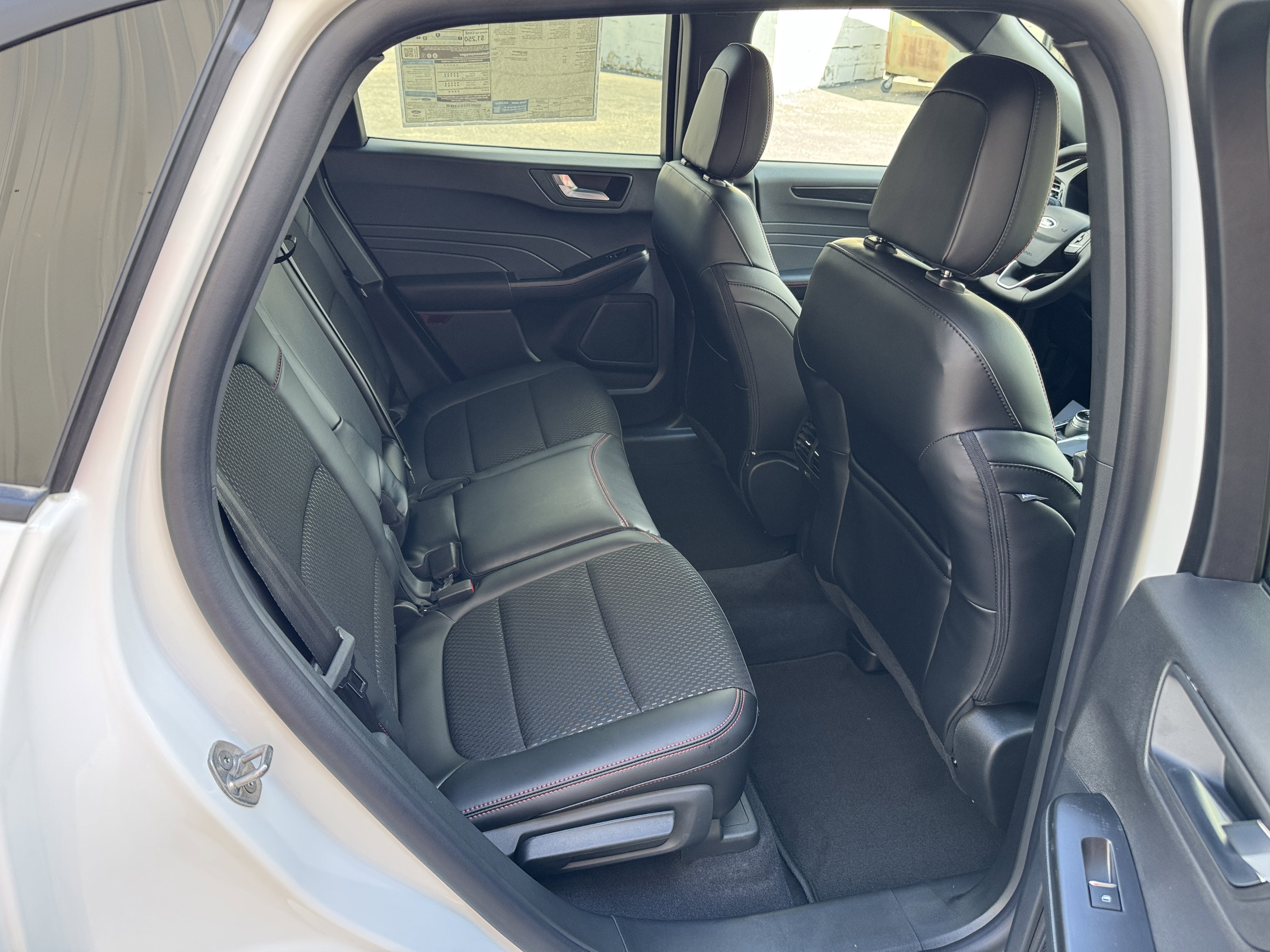2026 Ford Escape Hybrid ST-Line Select - Photo 31