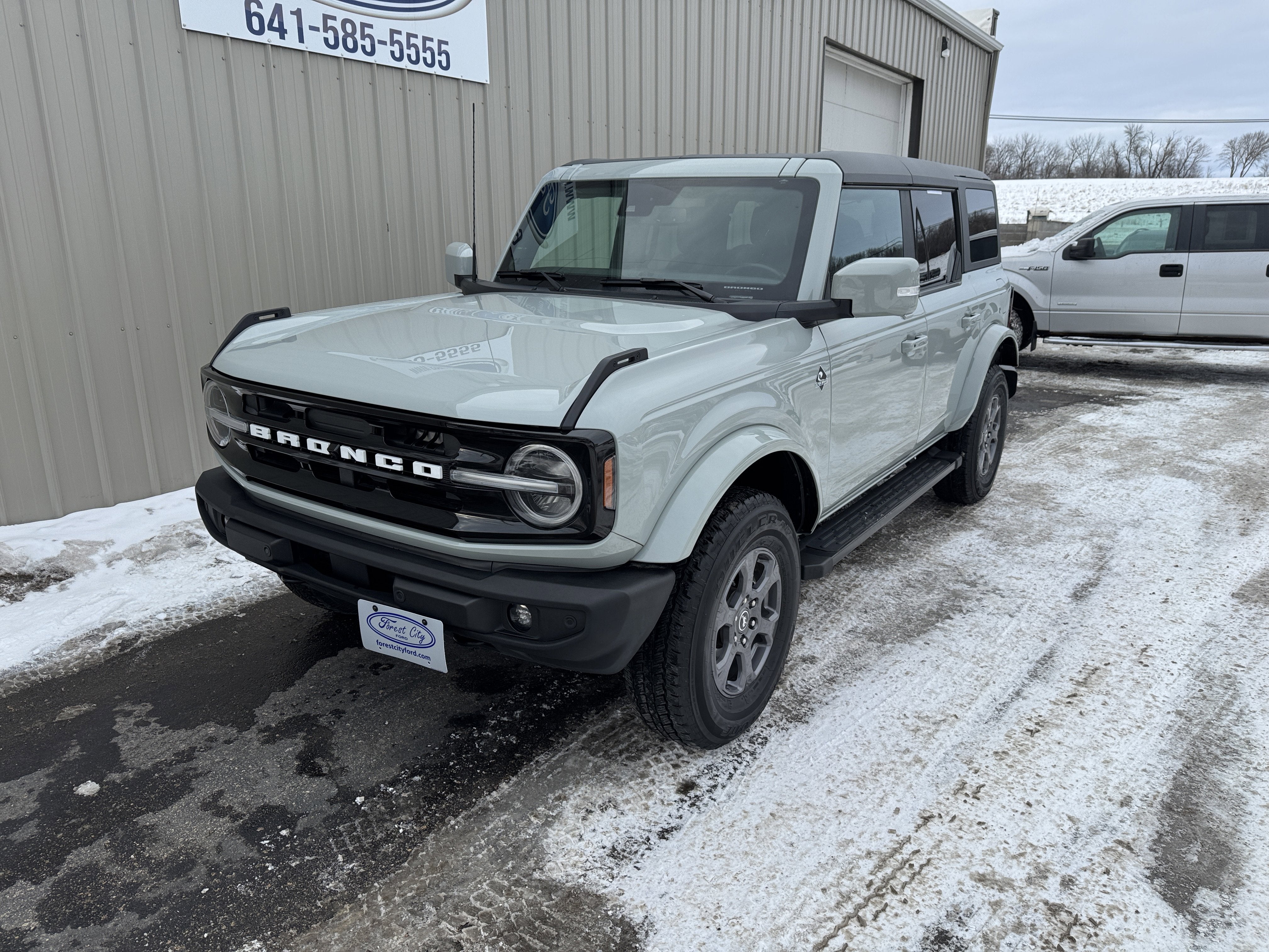 2023 Ford Bronco Outer Banks