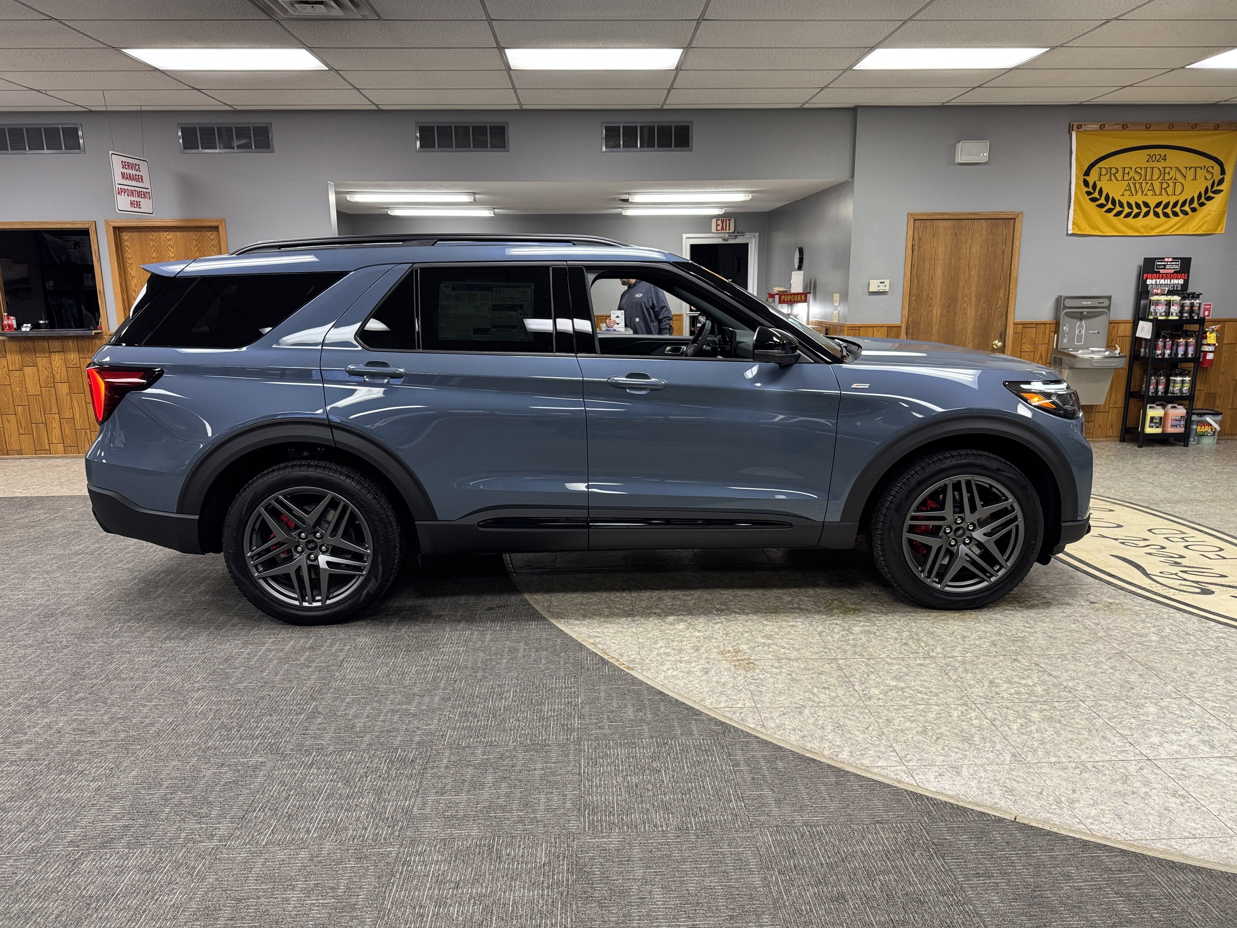 2026 Ford Explorer ST-Line