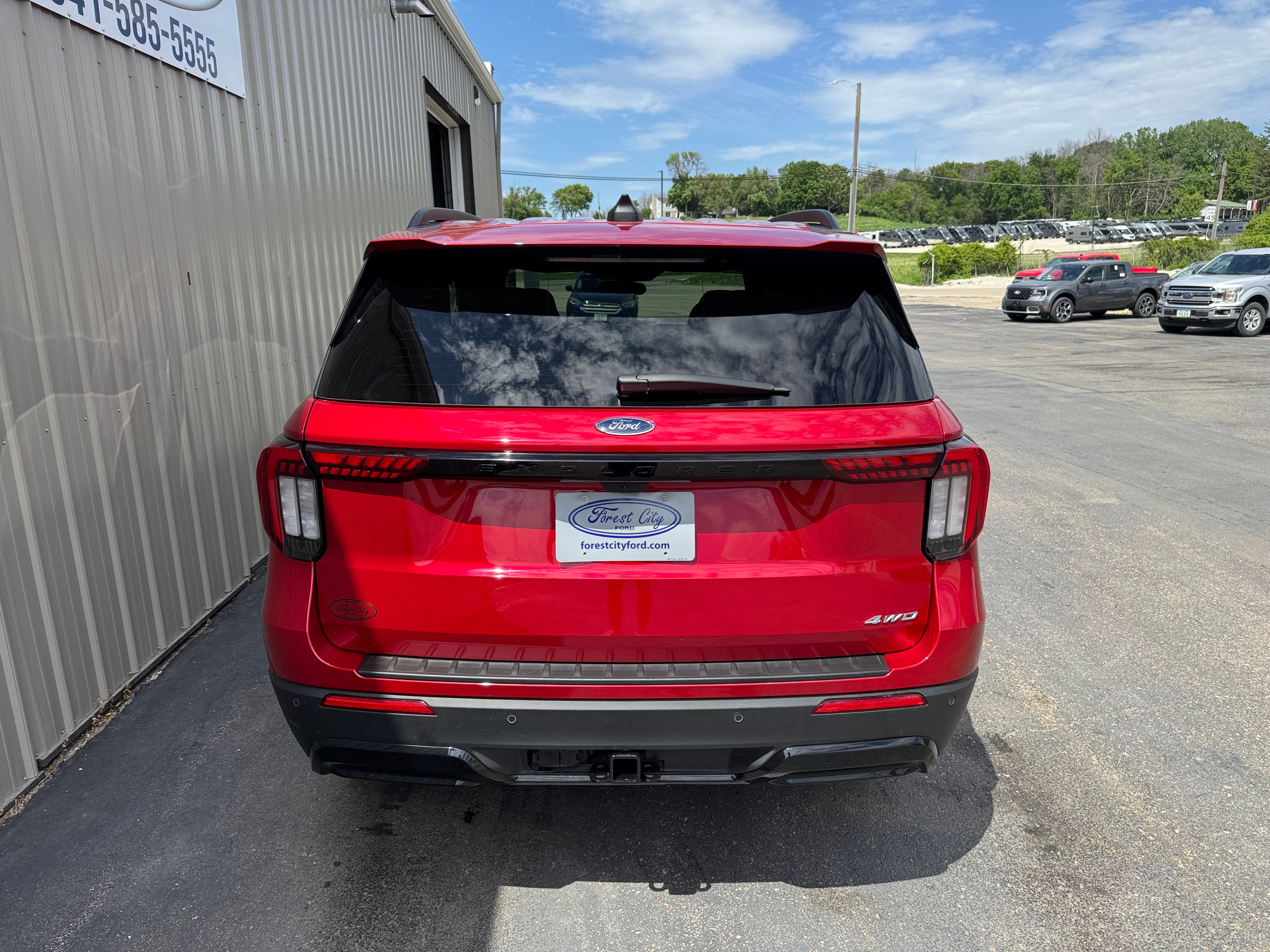 2025 Ford Explorer ST-Line