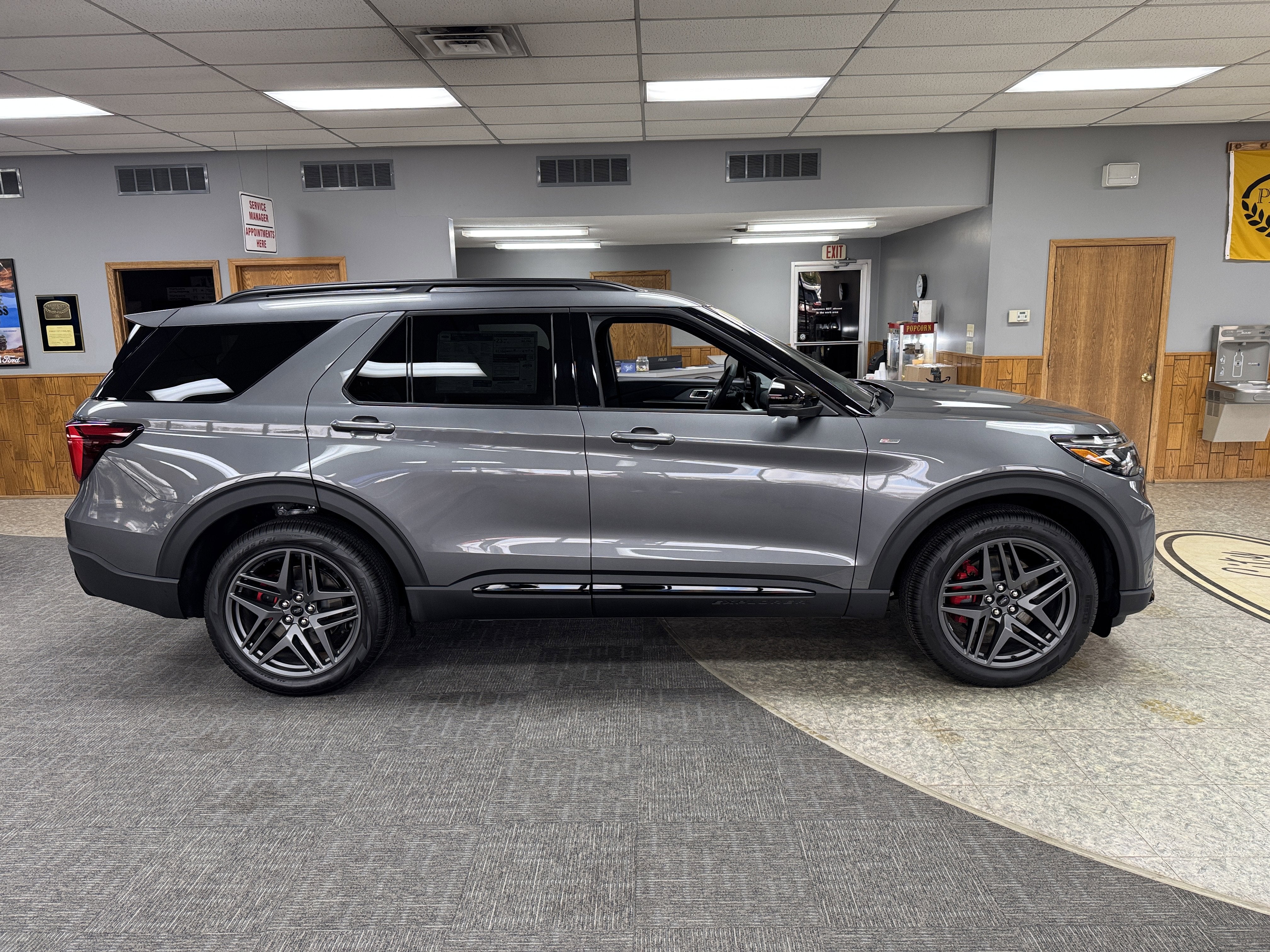 2026 Ford Explorer ST-Line