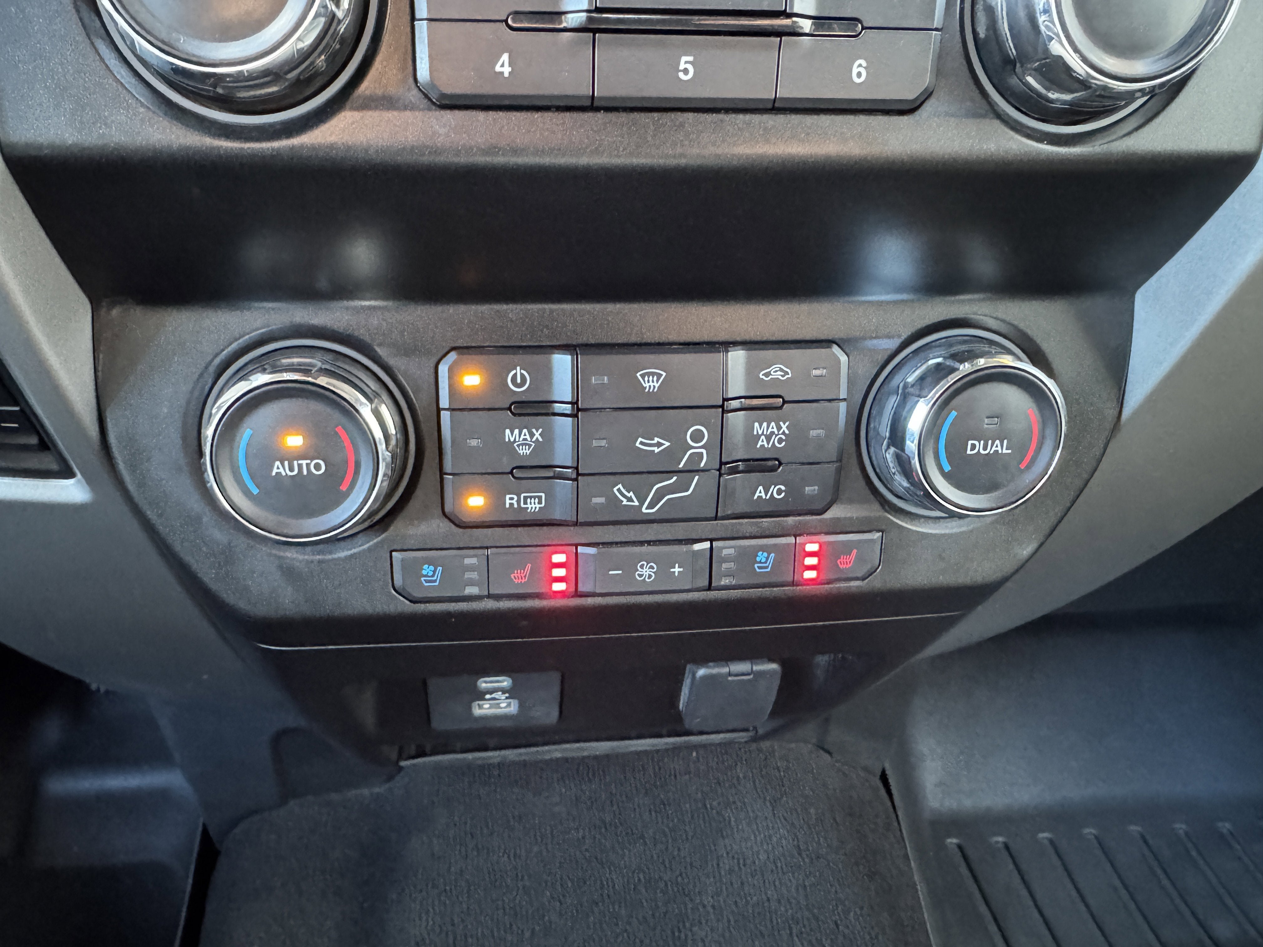 2020 Ford Super Duty F-350 SRW LARIAT