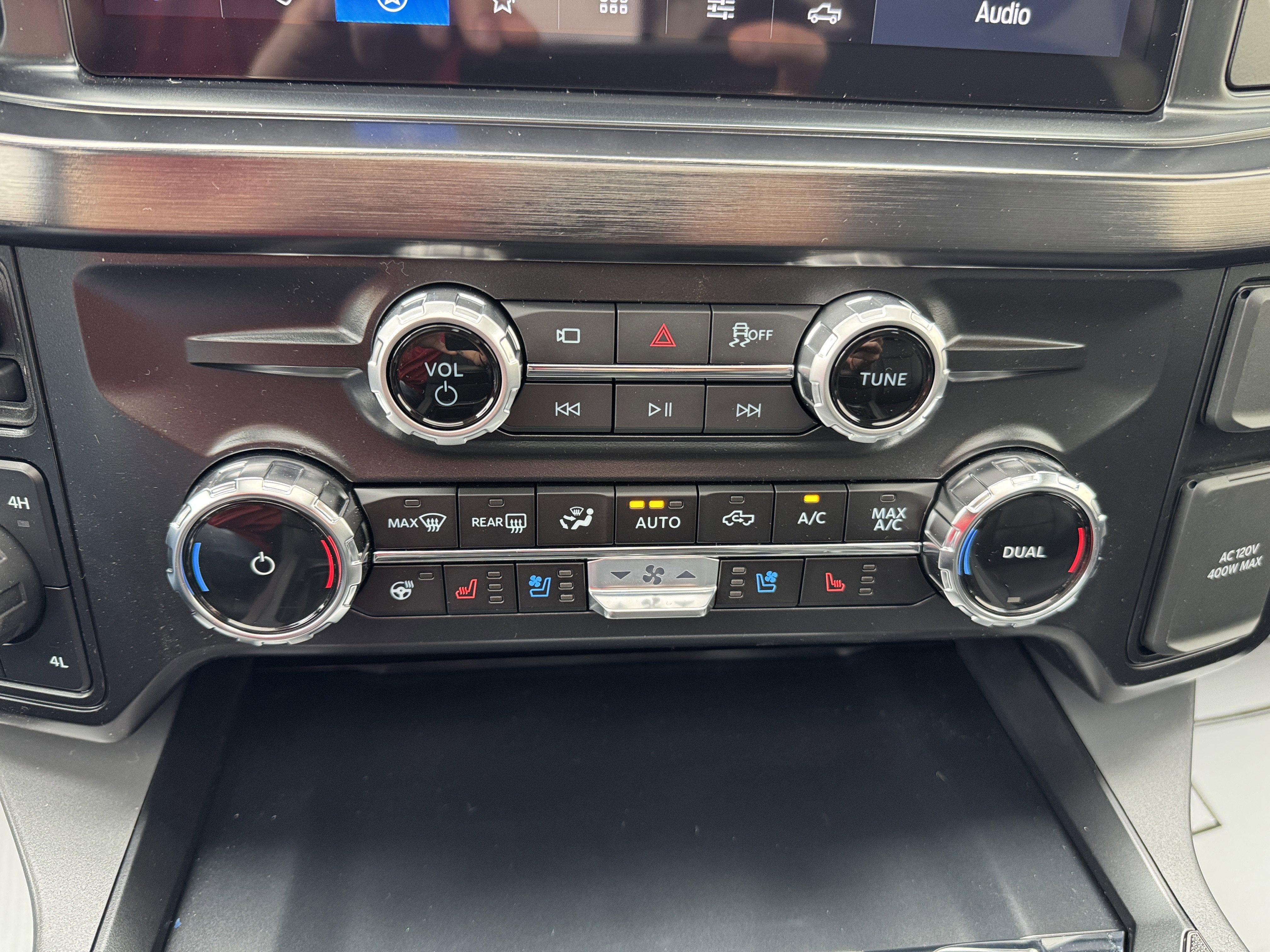 2026 Ford Super Duty F-350 SRW LARIAT
