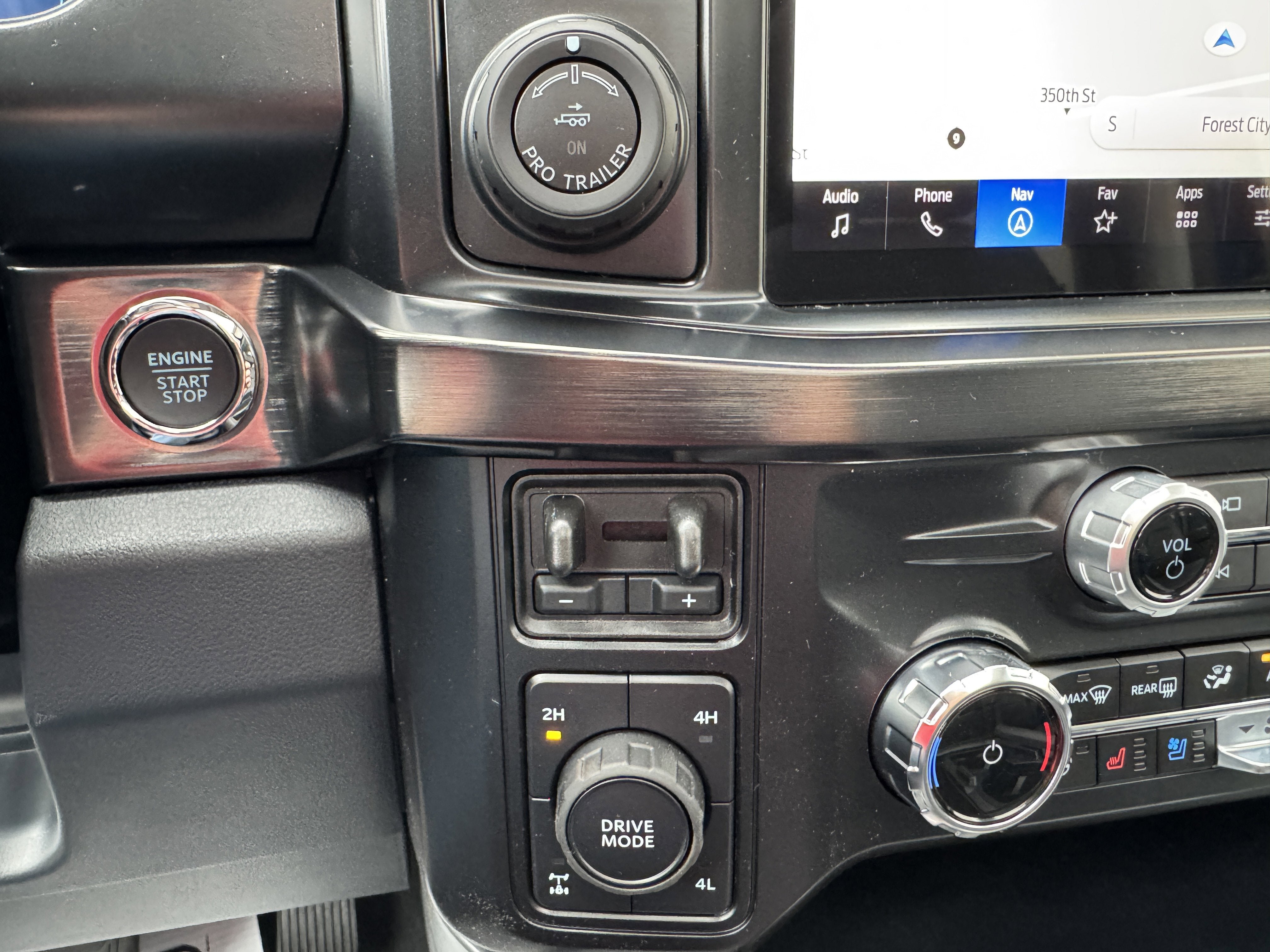 2026 Ford Super Duty F-350 SRW LARIAT