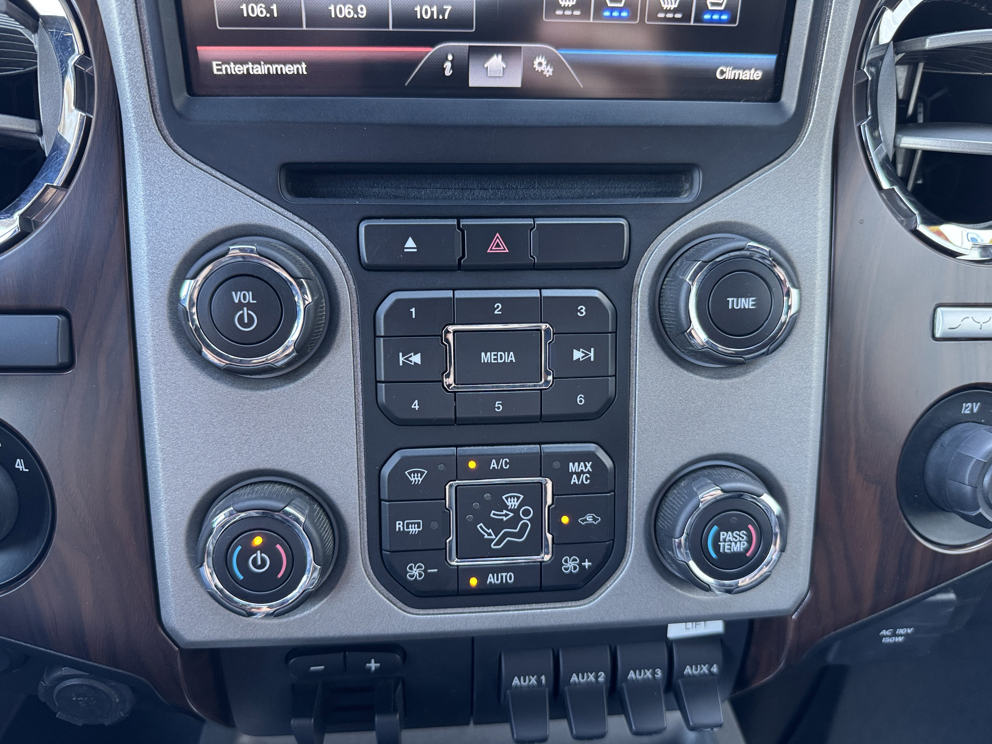 2016 Ford Super Duty F-350 SRW Lariat