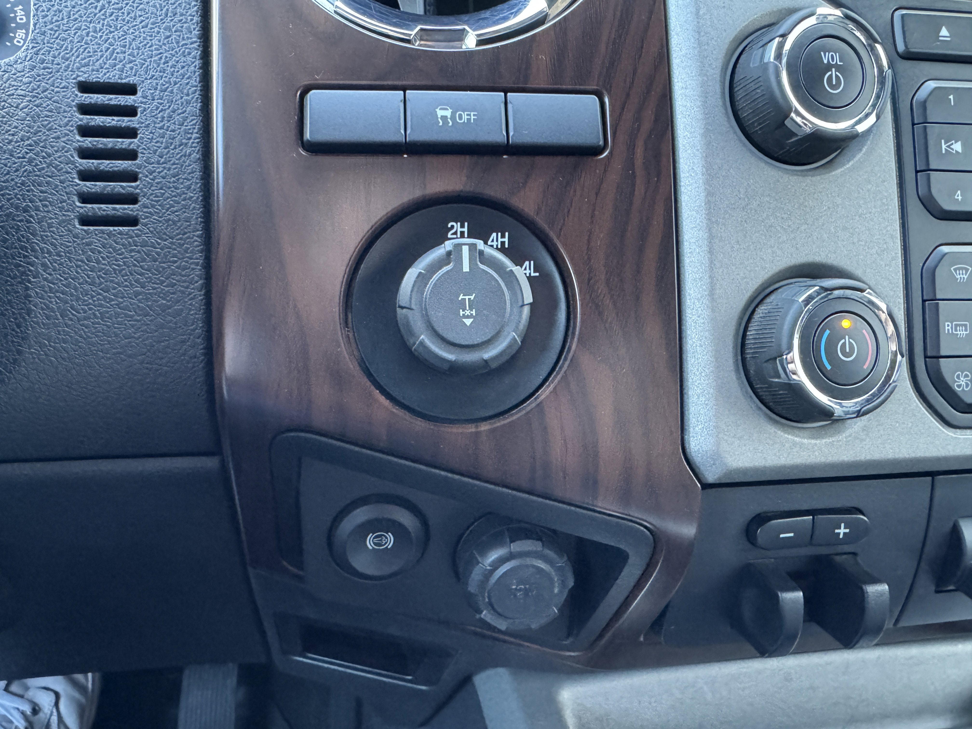 2016 Ford Super Duty F-350 SRW Lariat