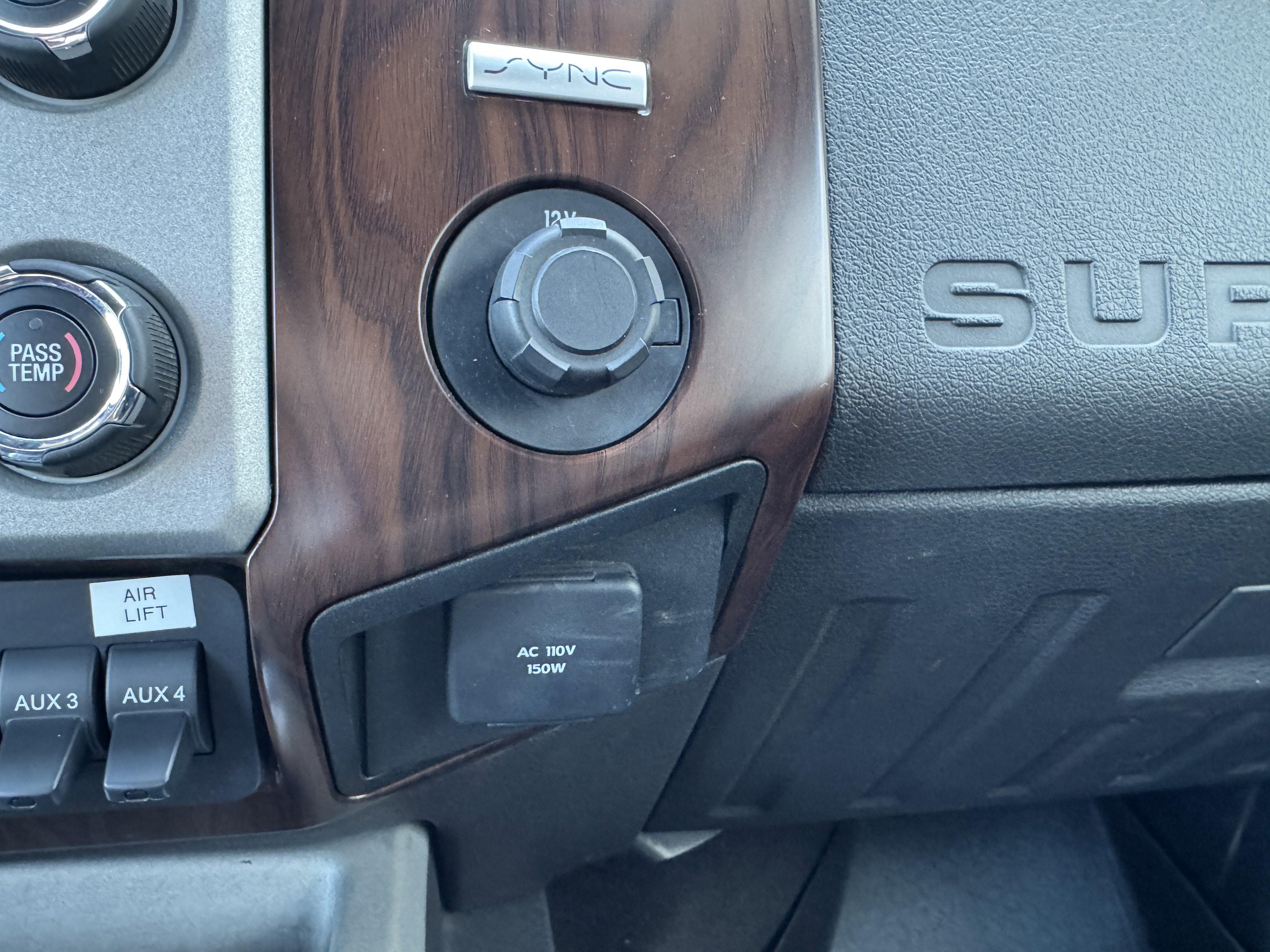 2016 Ford Super Duty F-350 SRW Lariat
