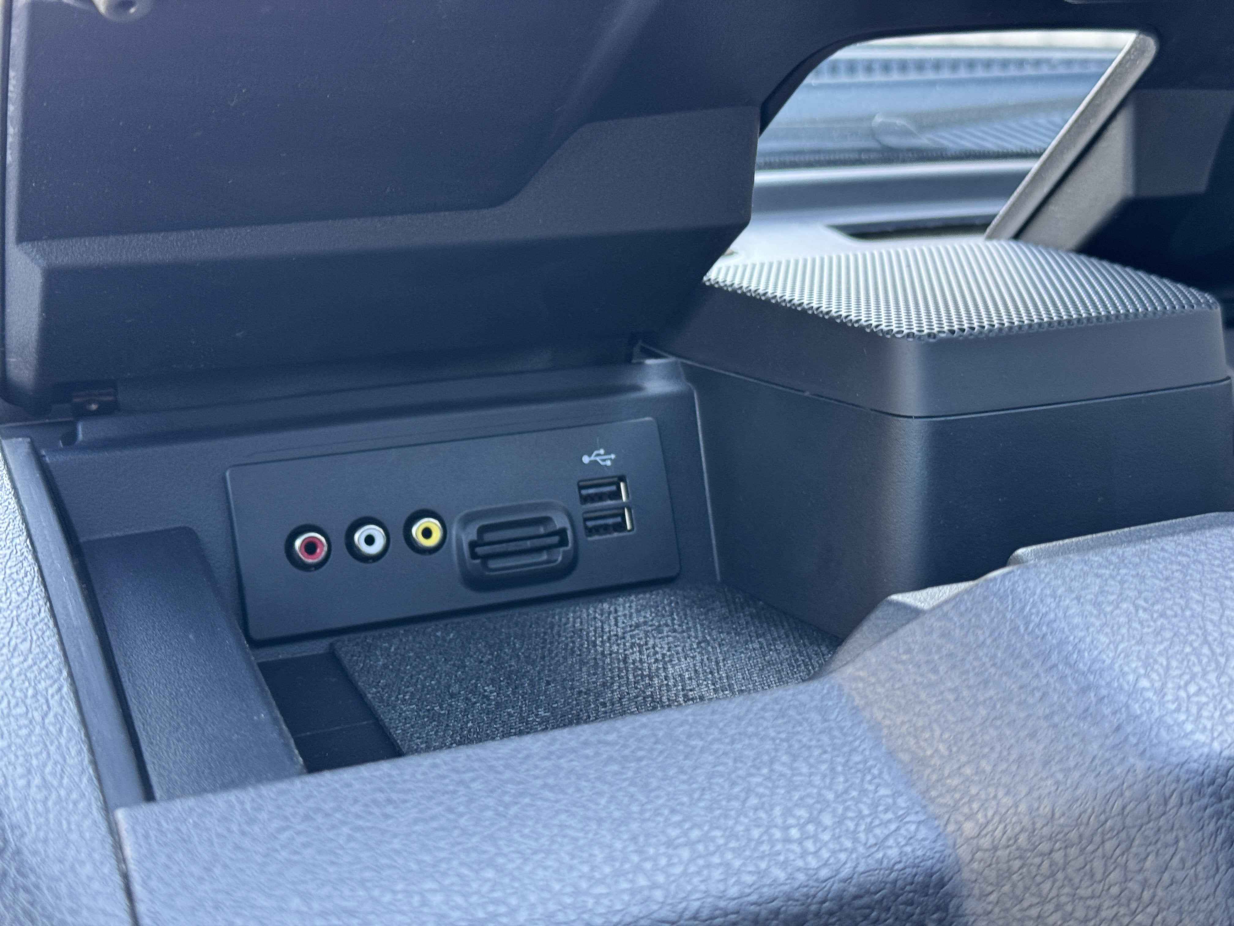 2016 Ford Super Duty F-350 SRW Lariat