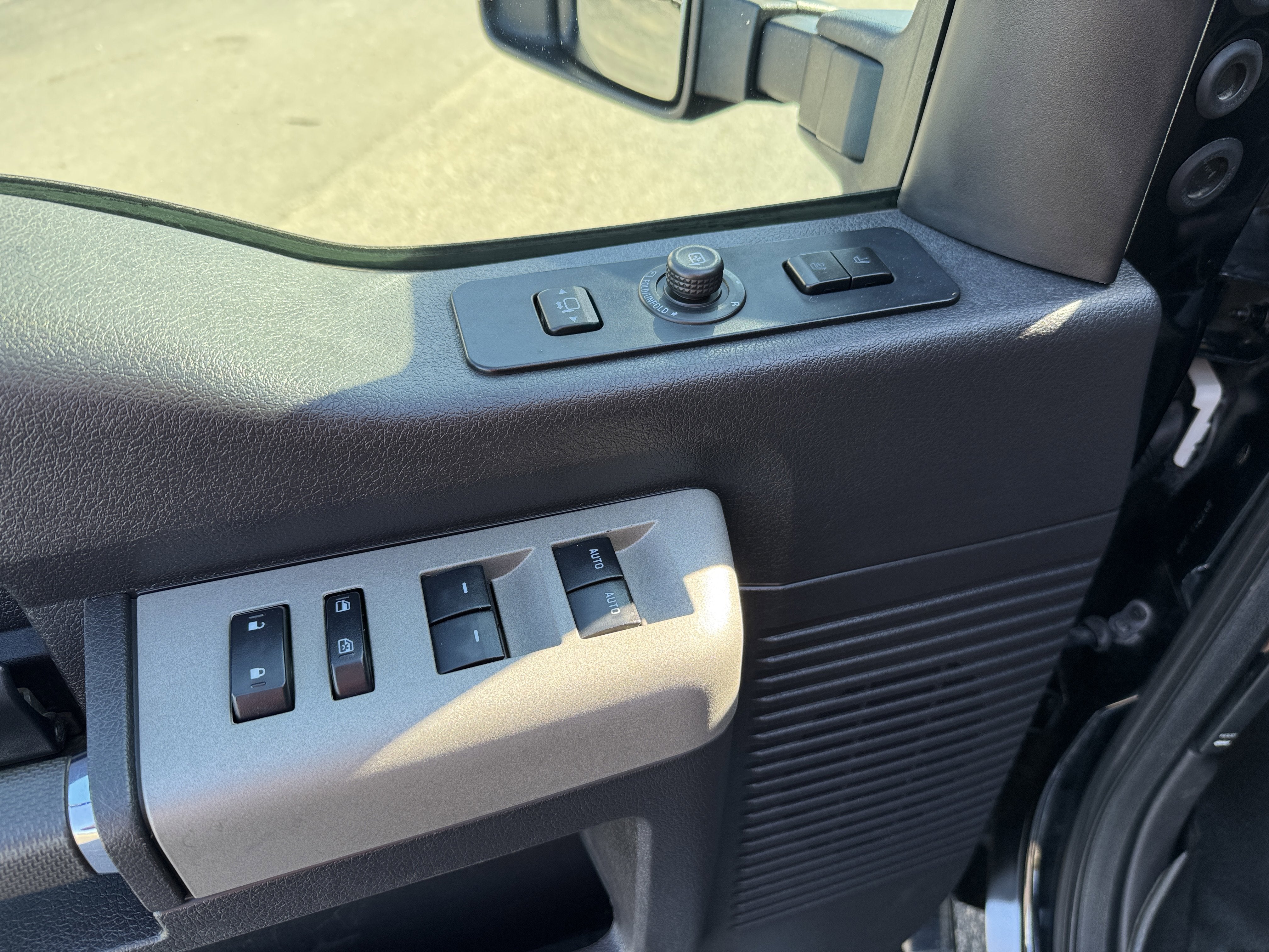 2016 Ford Super Duty F-350 SRW Lariat