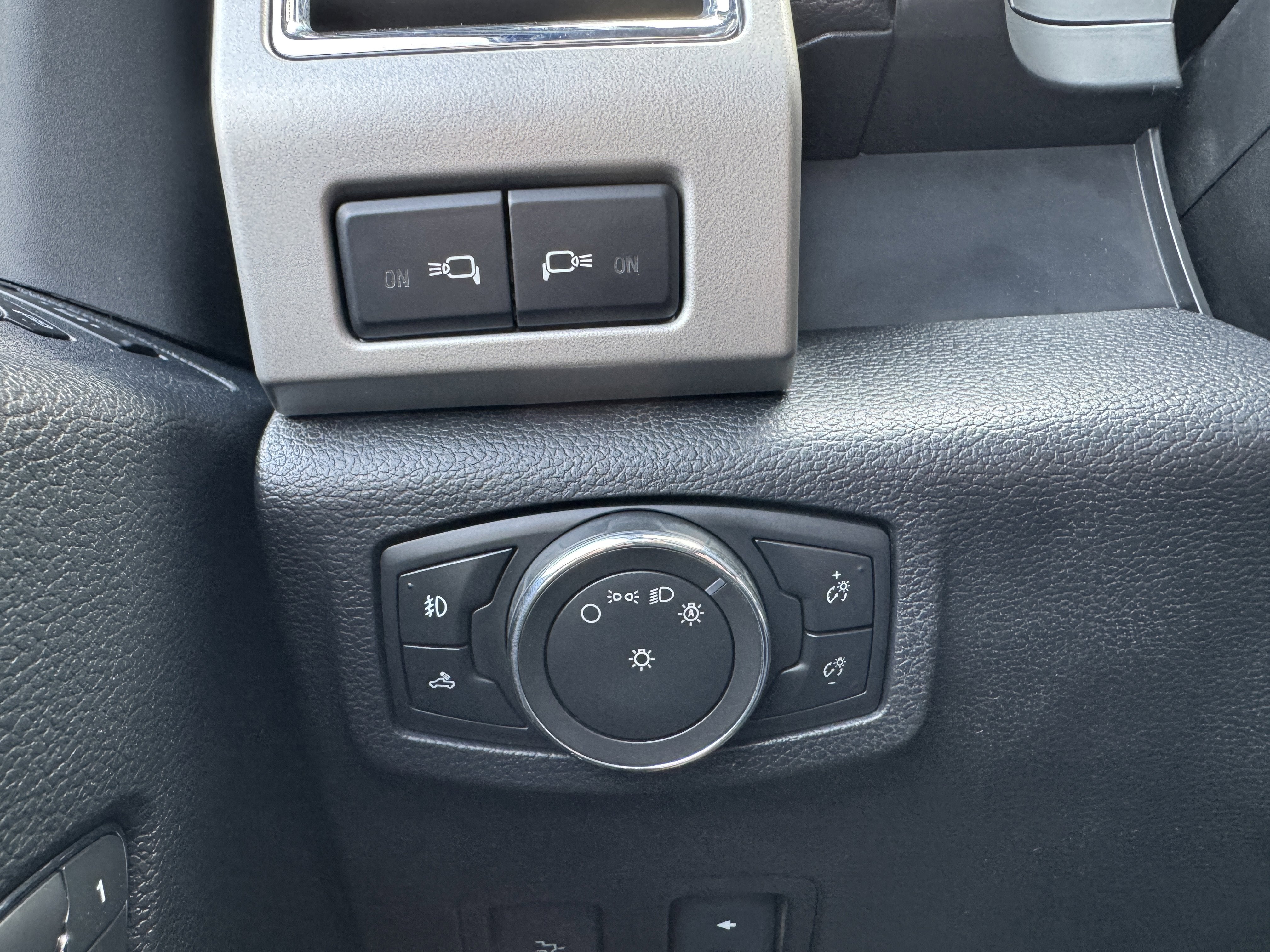 2017 Ford Super Duty F-350 SRW Lariat