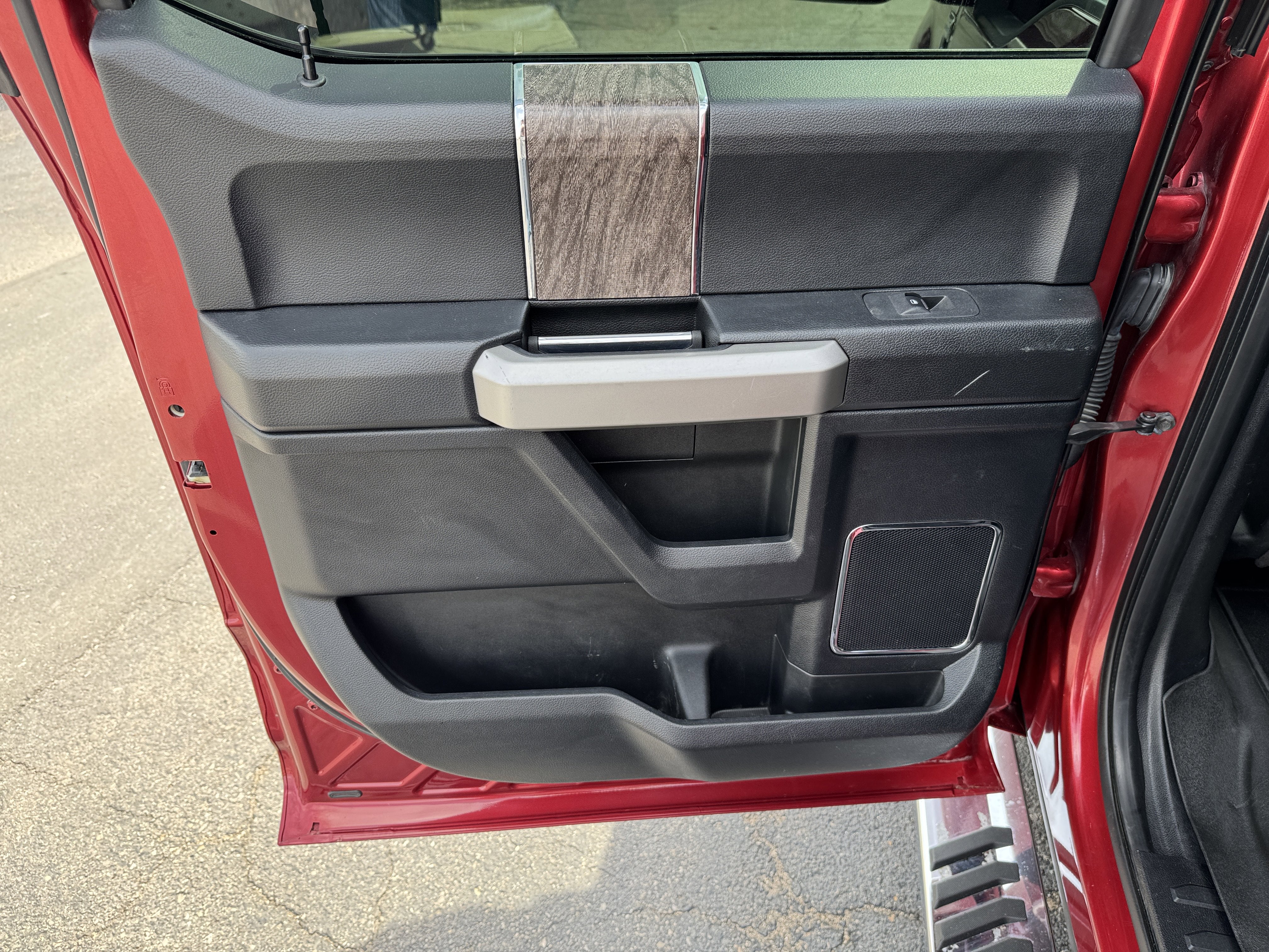 2017 Ford Super Duty F-350 SRW Lariat