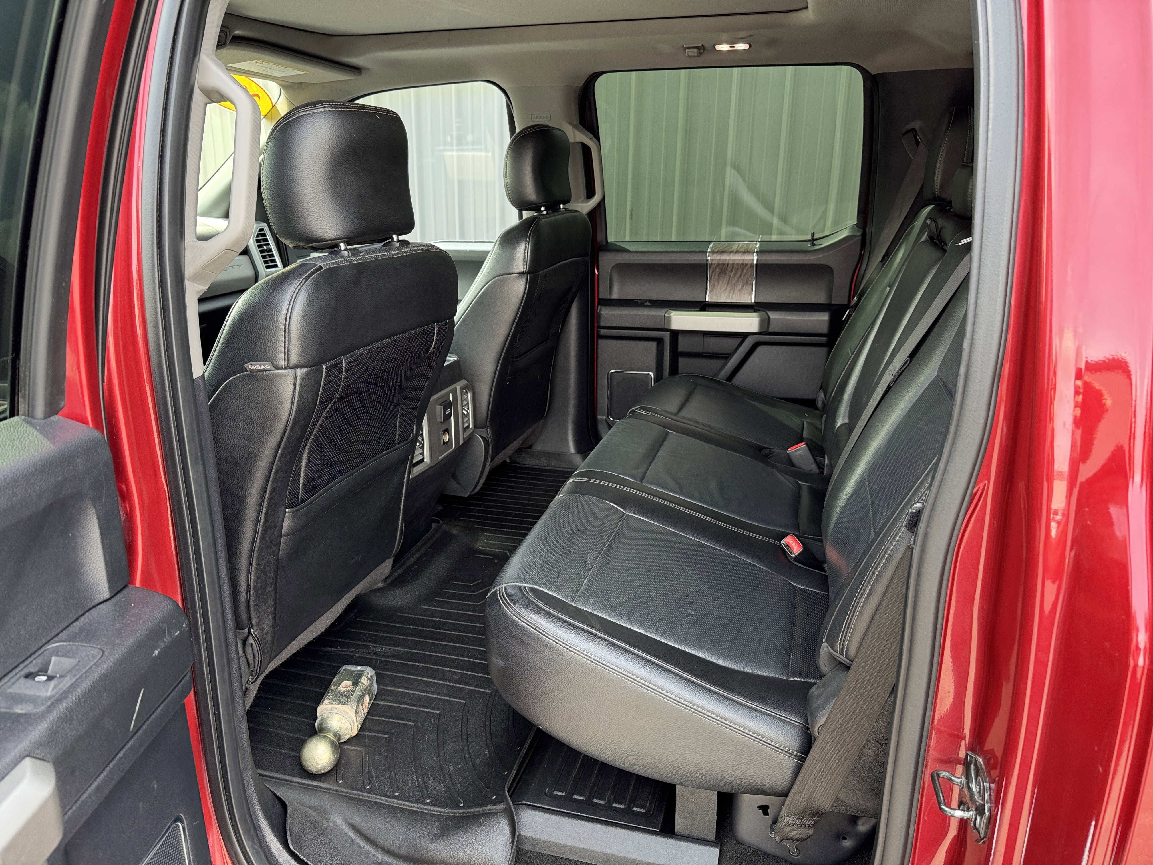 2017 Ford Super Duty F-350 SRW Lariat
