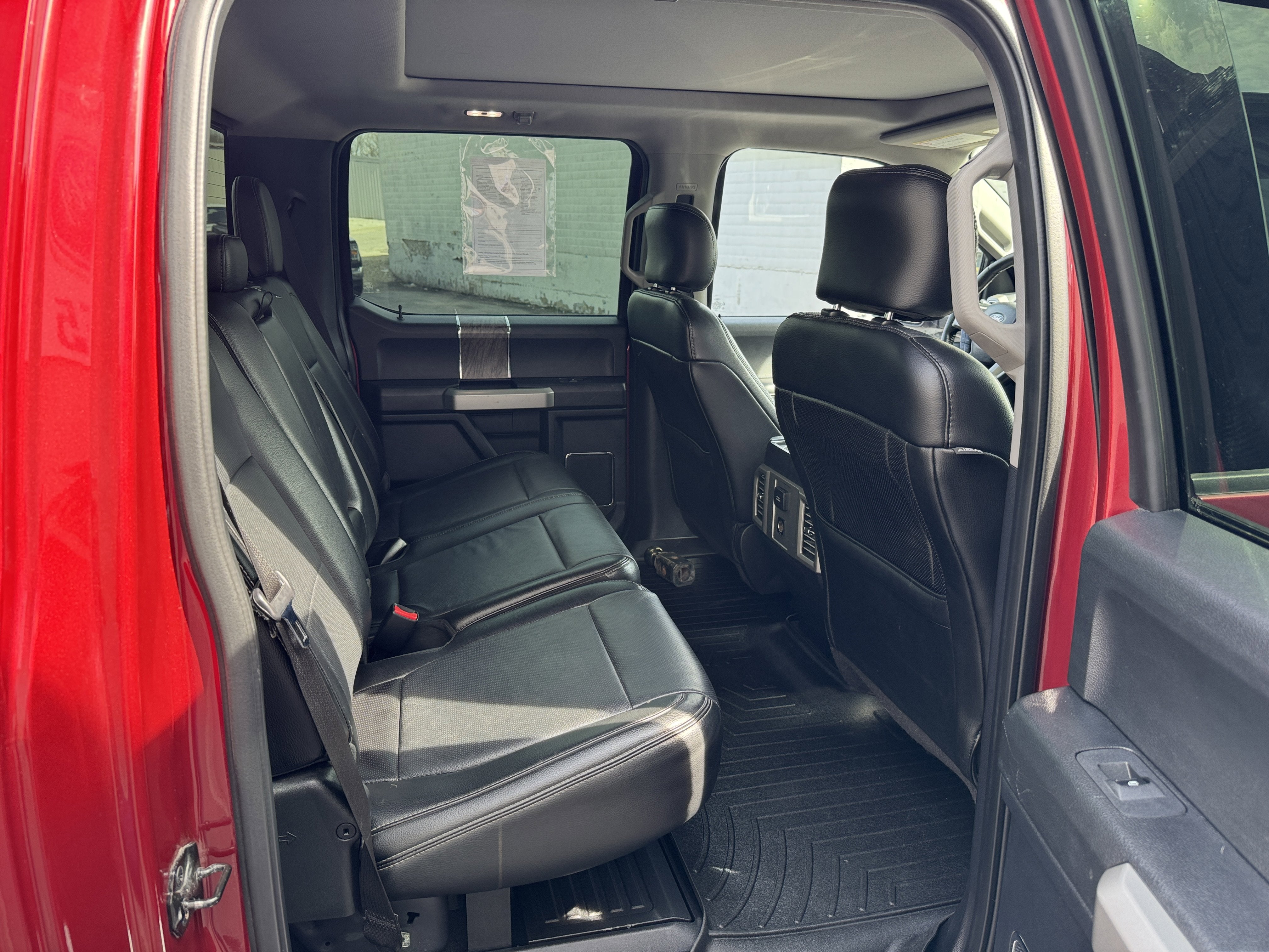 2017 Ford Super Duty F-350 SRW Lariat