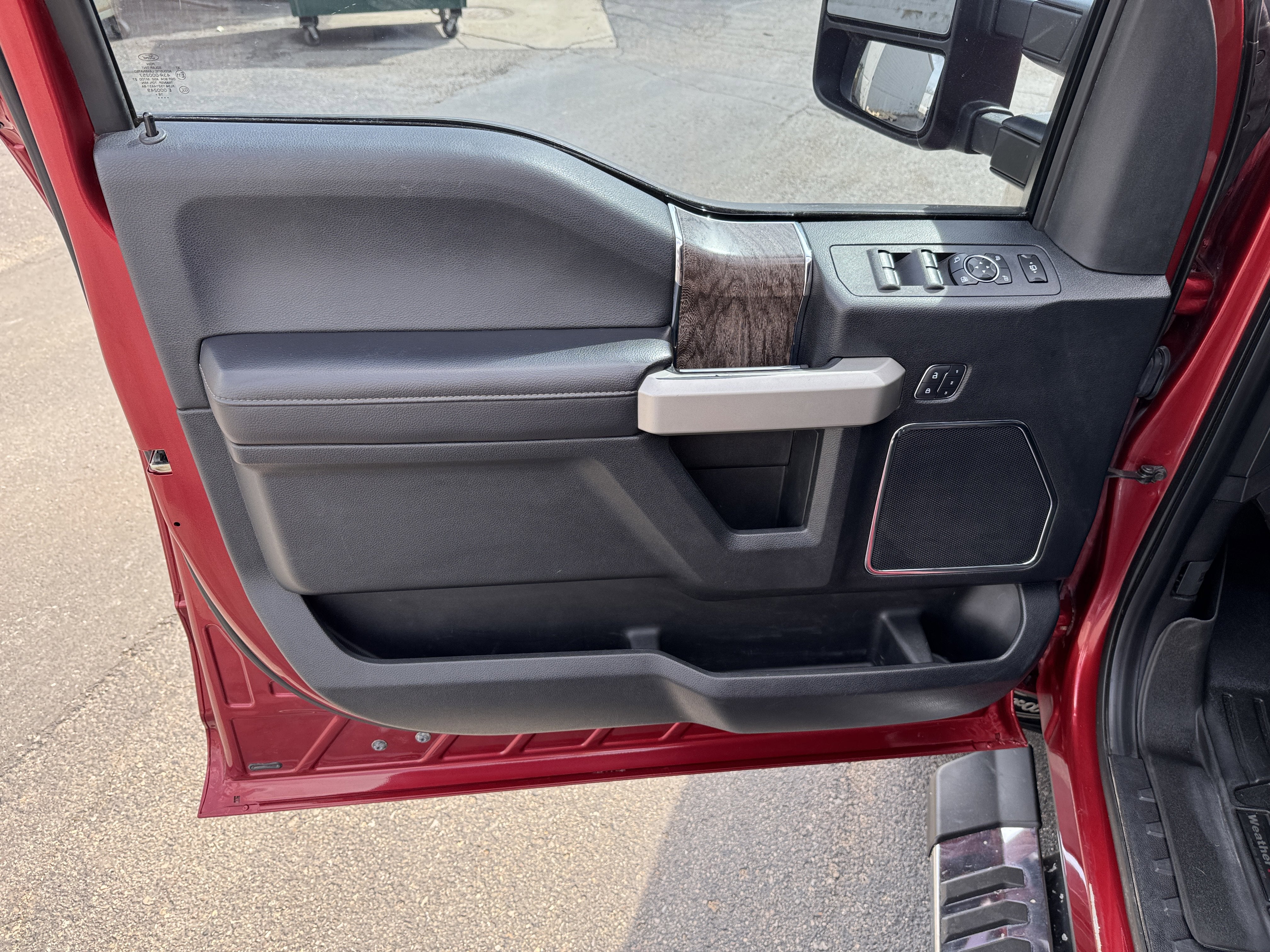 2017 Ford Super Duty F-350 SRW Lariat