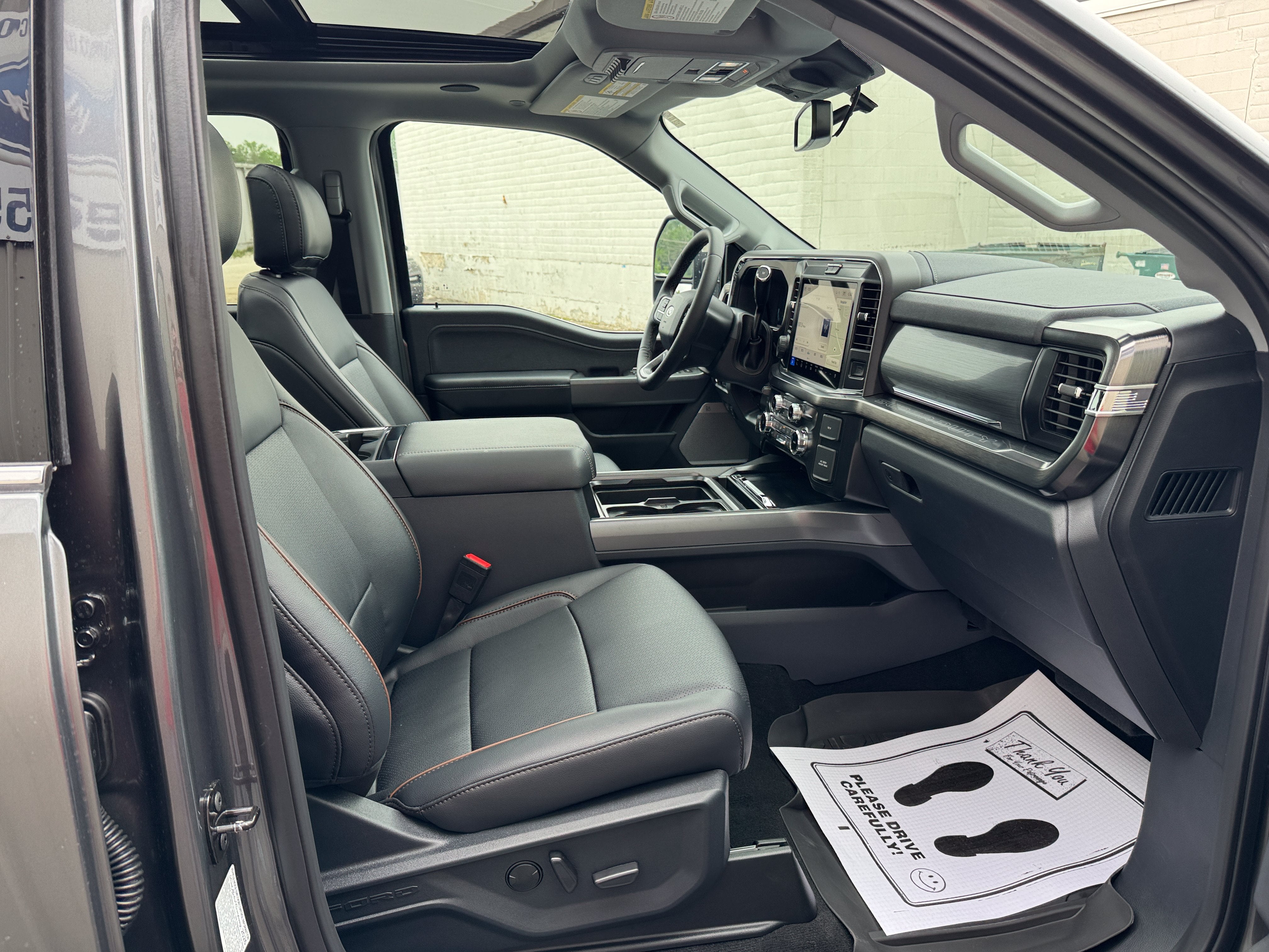 2026 Ford Super Duty F-350 SRW LARIAT