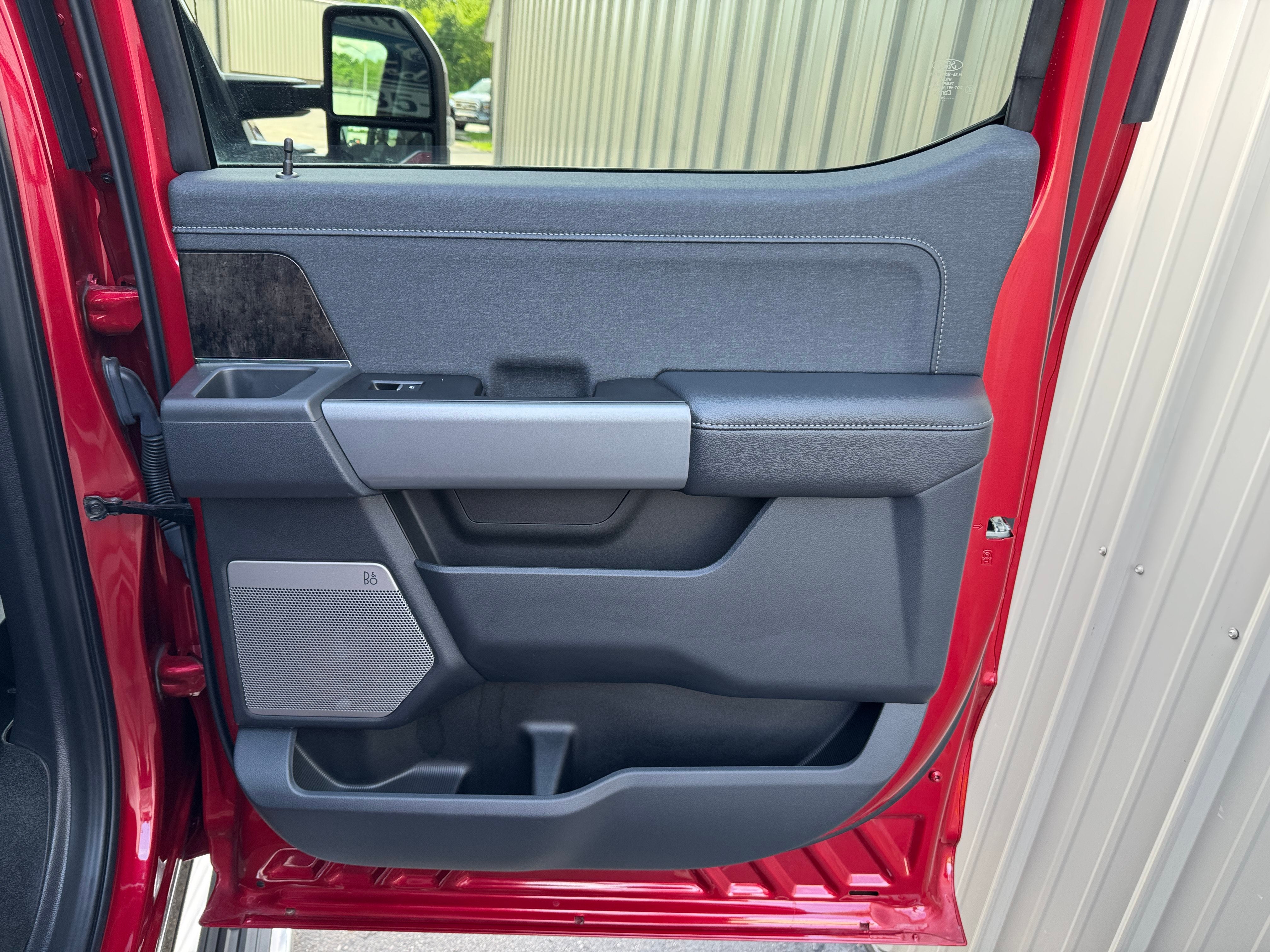 2024 Ford Super Duty F-350 SRW LARIAT