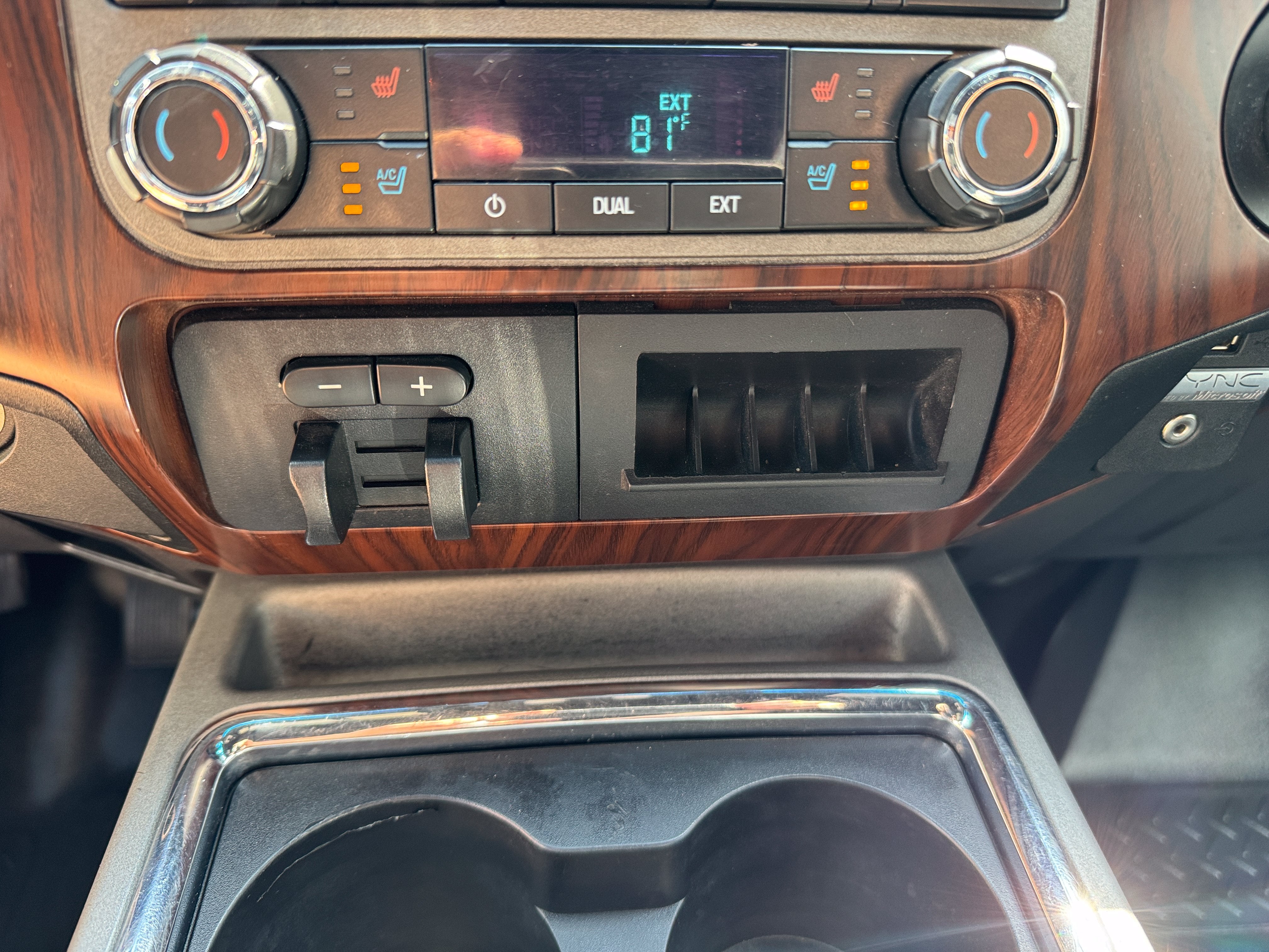 2012 Ford Super Duty F-350 SRW Lariat