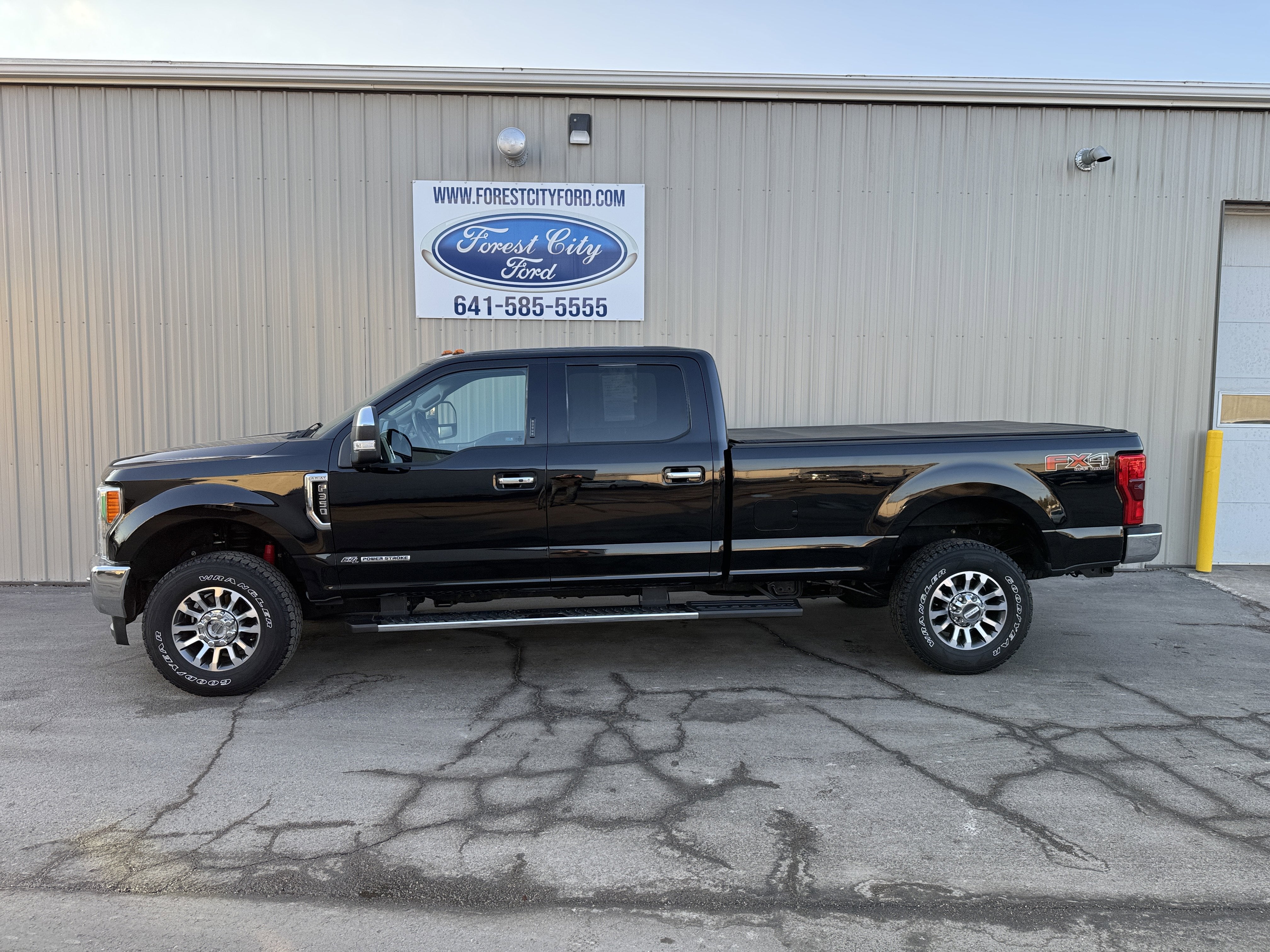2017 Ford Super Duty F-350 SRW Lariat