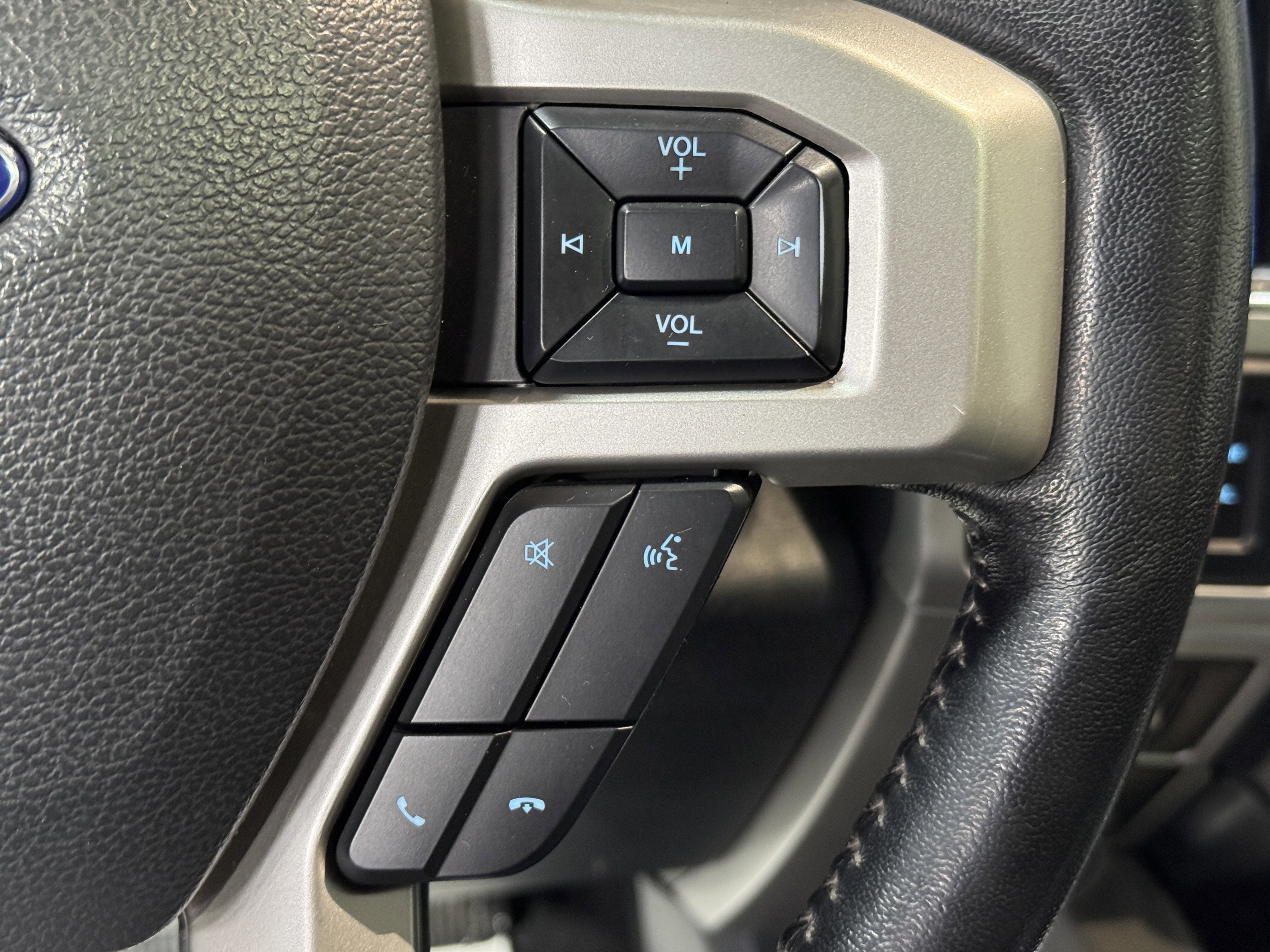 2022 Ford Super Duty F-350 SRW LARIAT