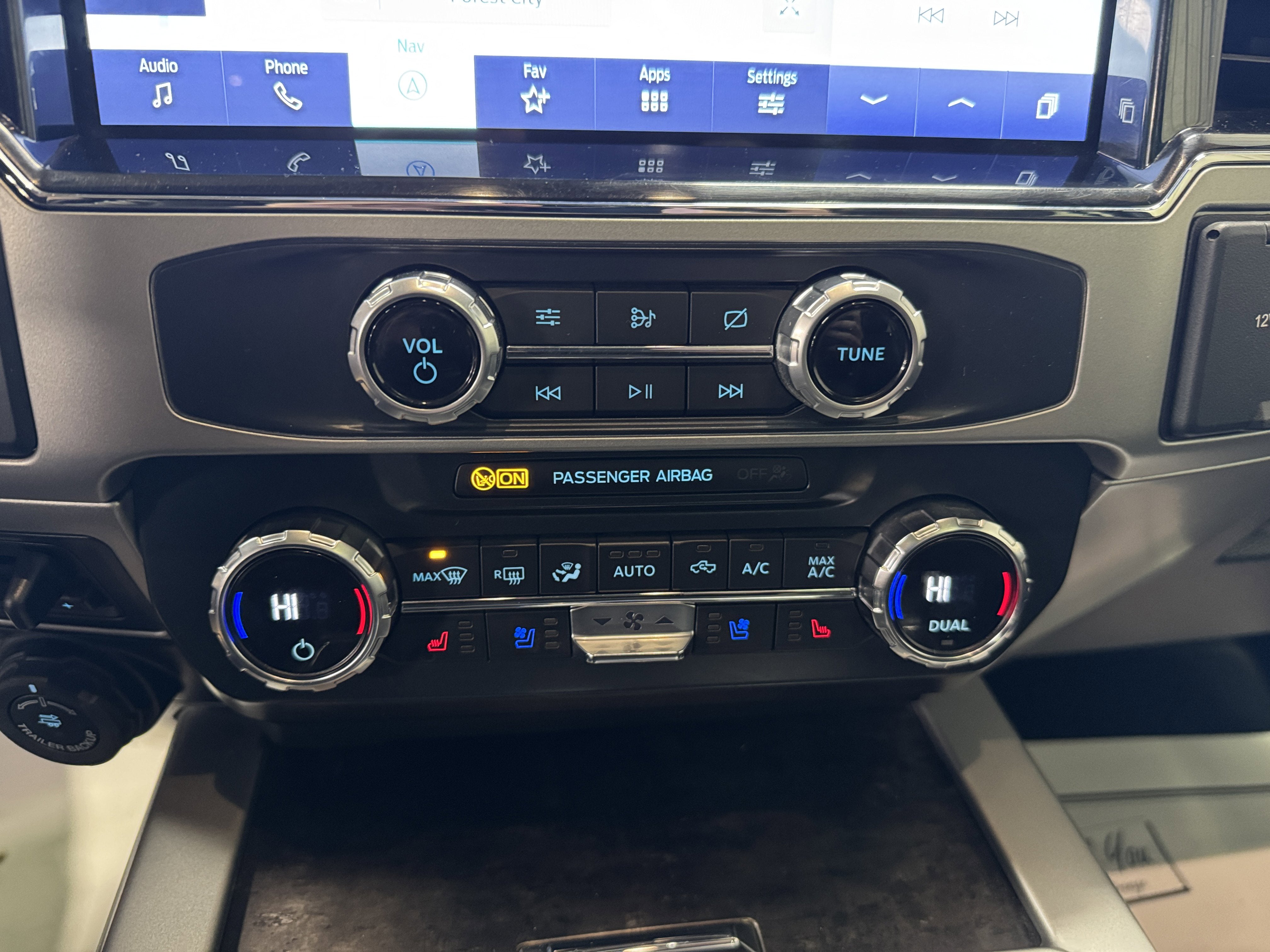 2022 Ford Super Duty F-350 SRW LARIAT