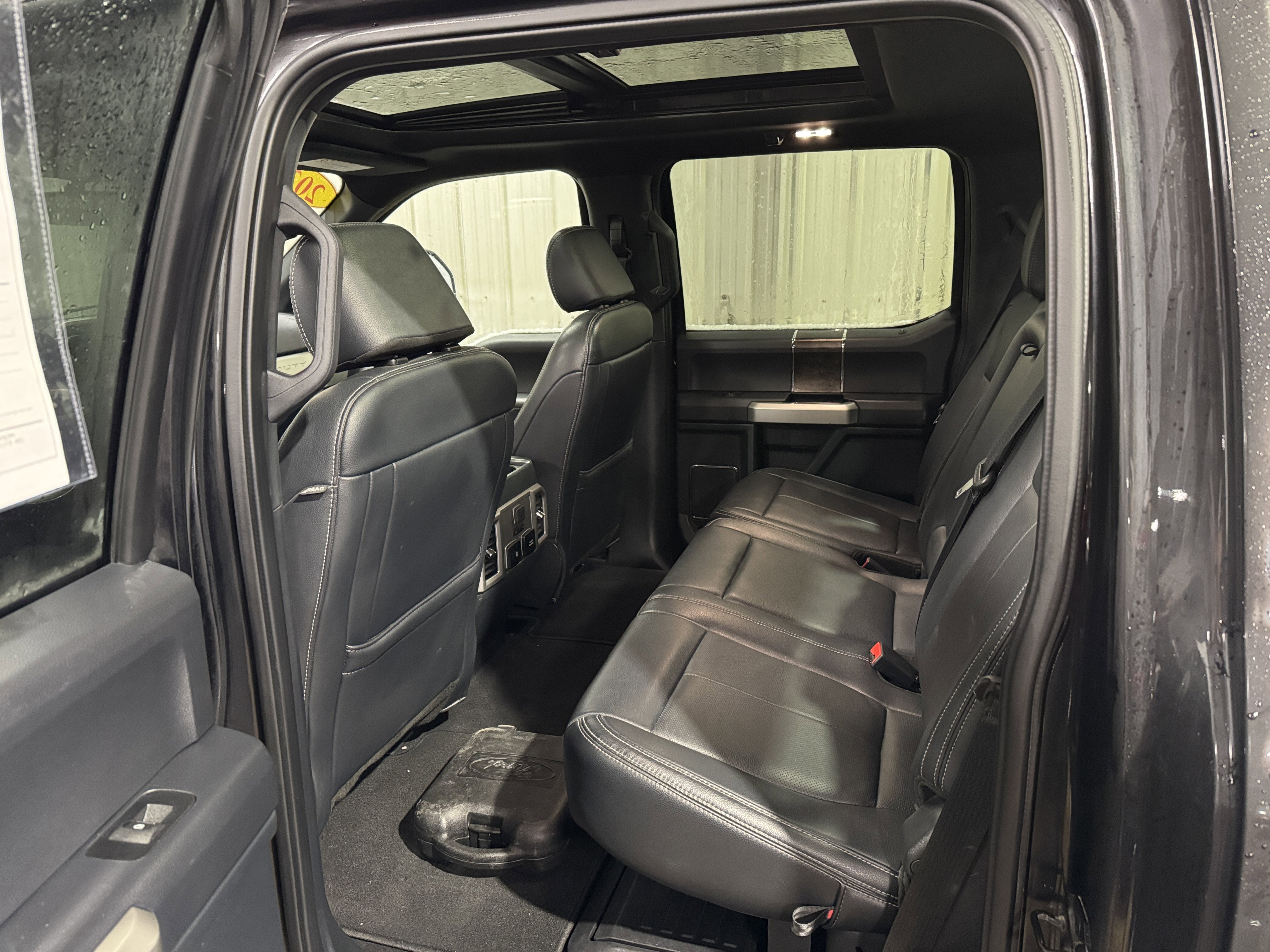 2022 Ford Super Duty F-350 SRW LARIAT