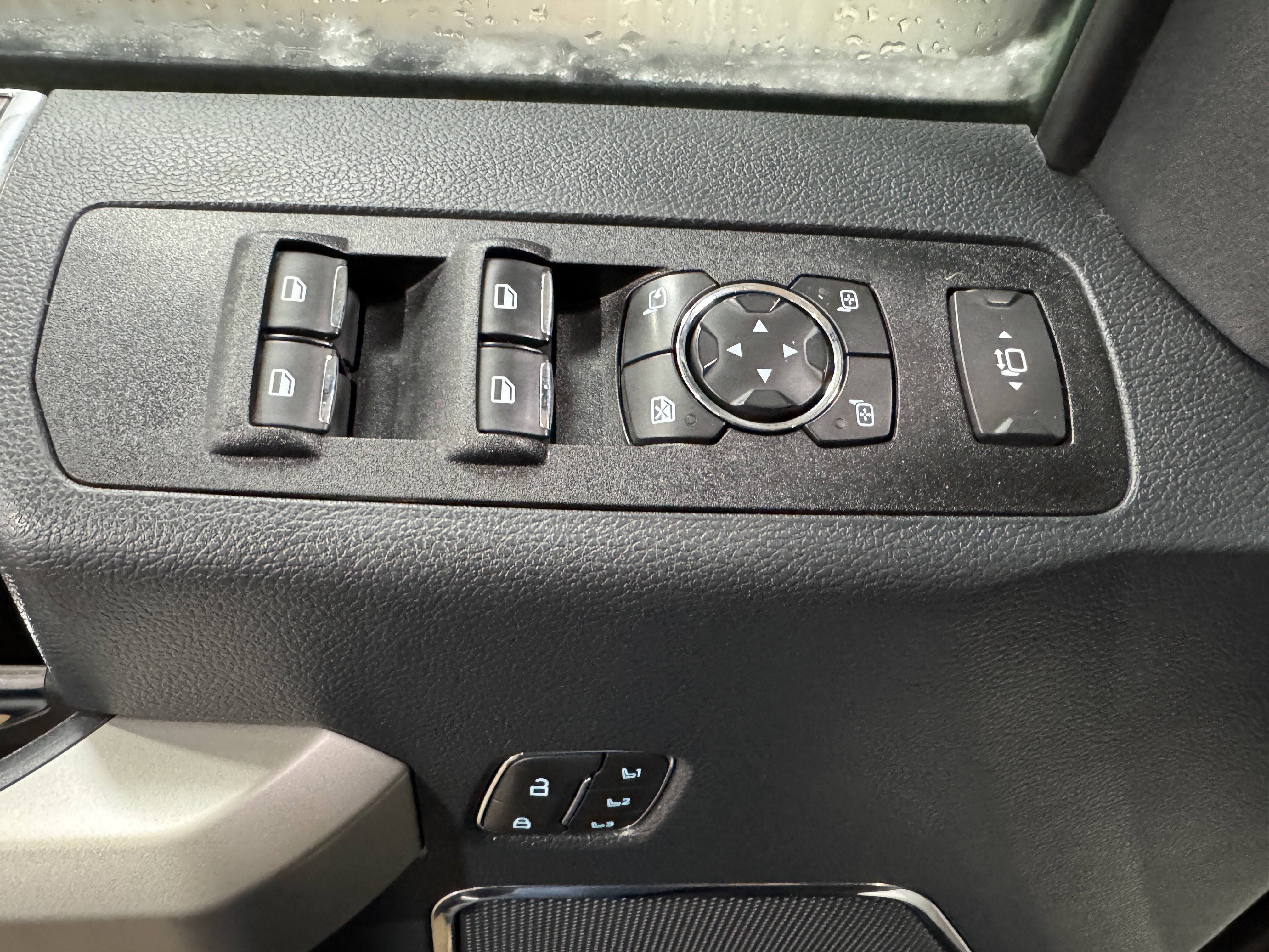 2022 Ford Super Duty F-350 SRW LARIAT