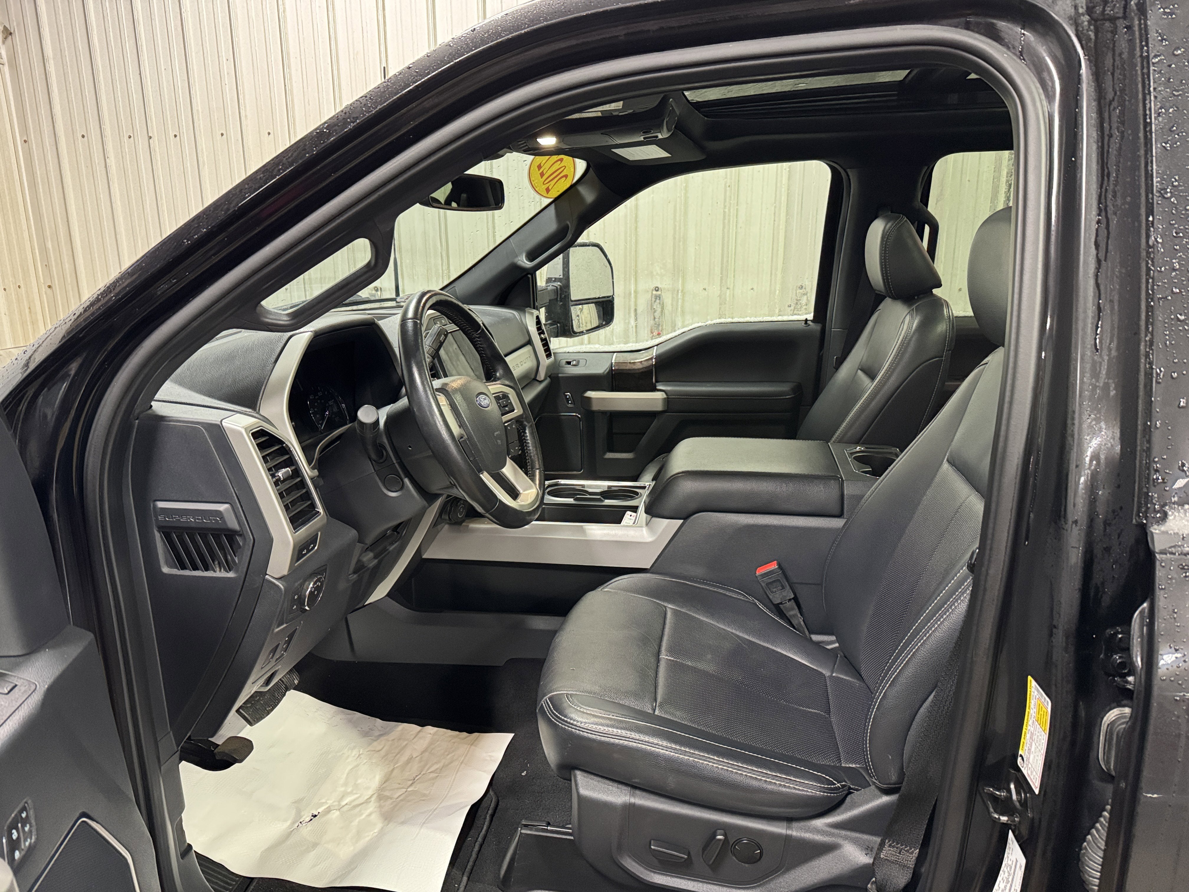 2022 Ford Super Duty F-350 SRW LARIAT