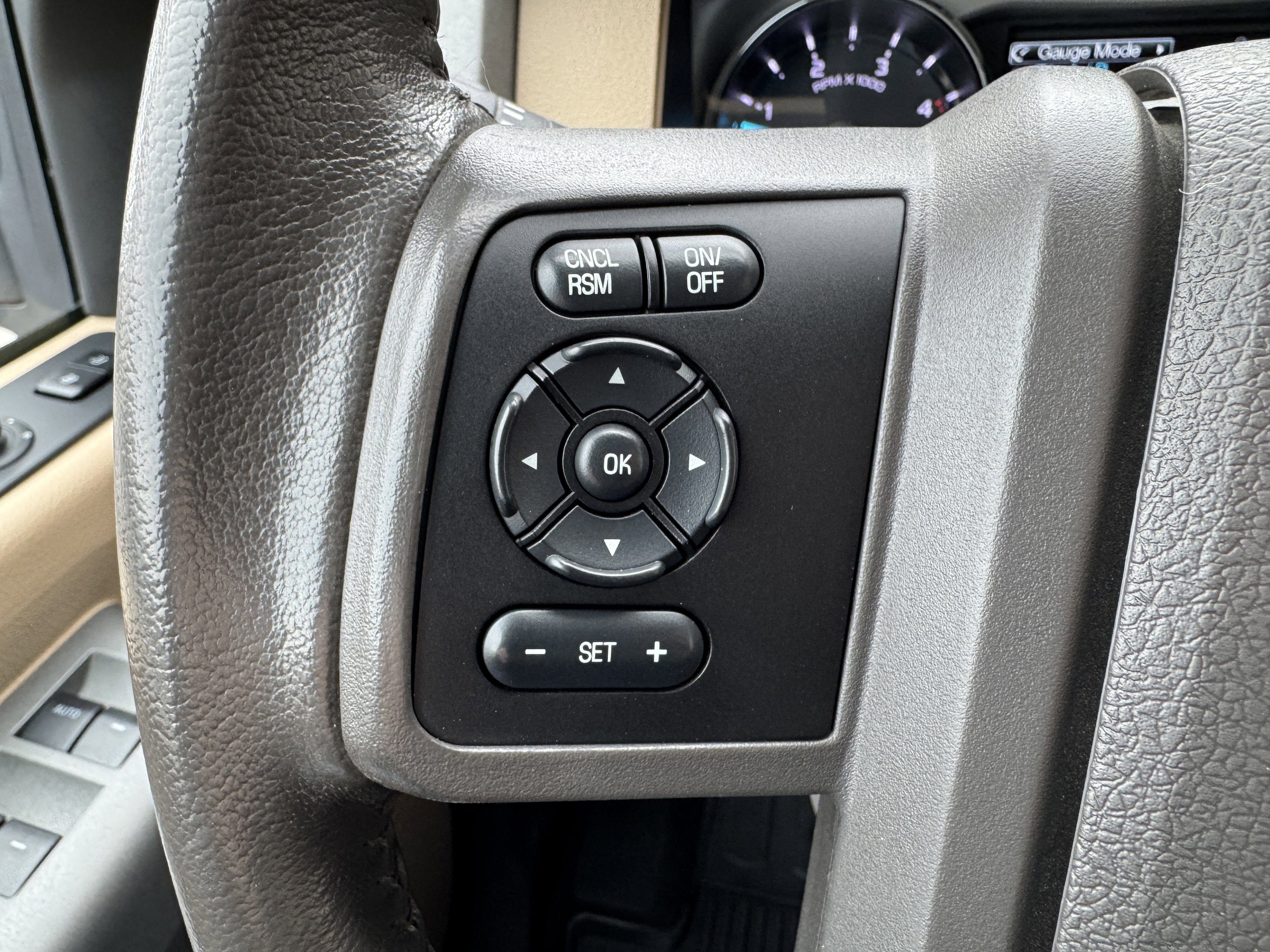 2012 Ford Super Duty F-350 DRW Lariat