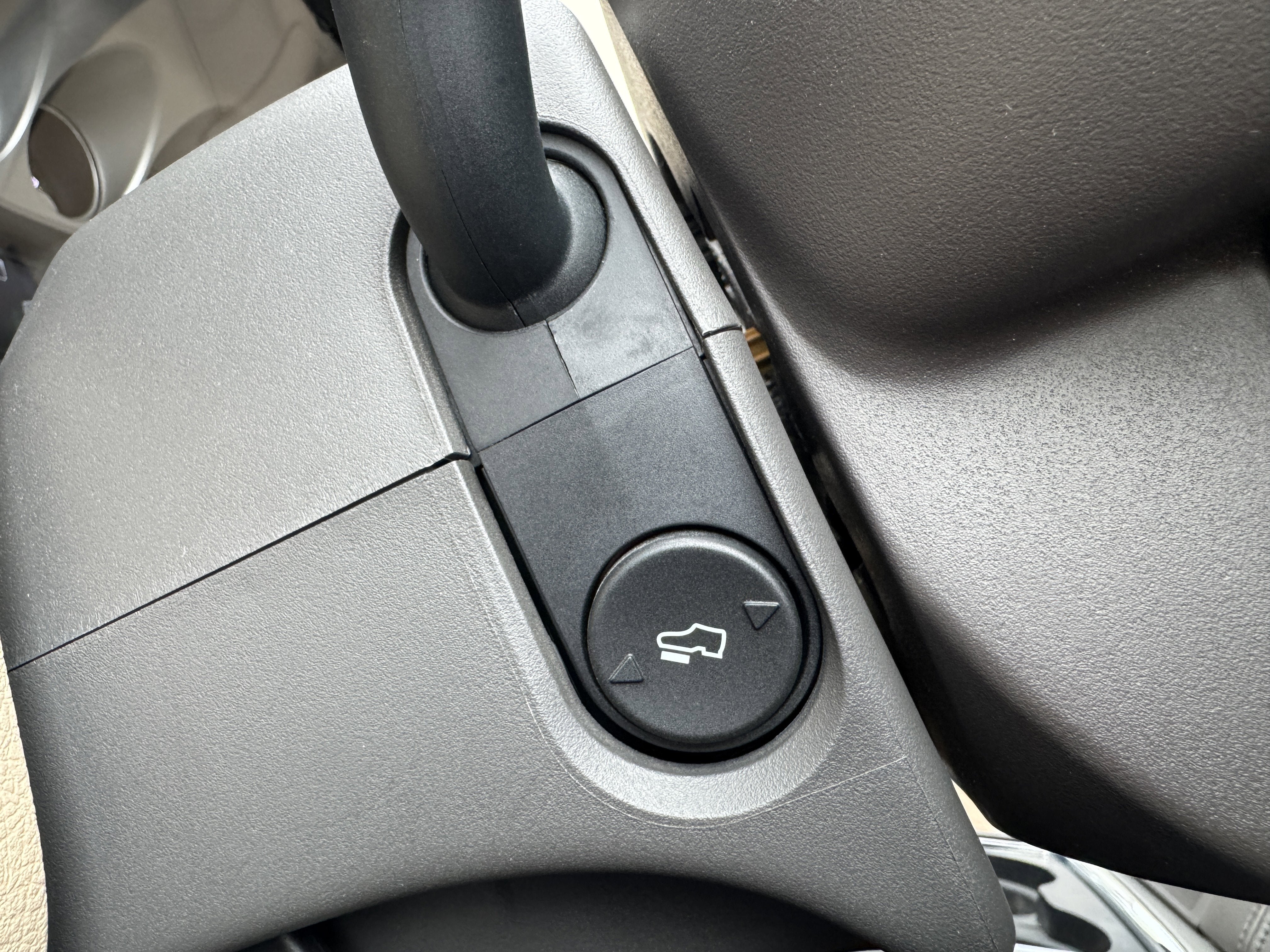 2012 Ford Super Duty F-350 DRW Lariat