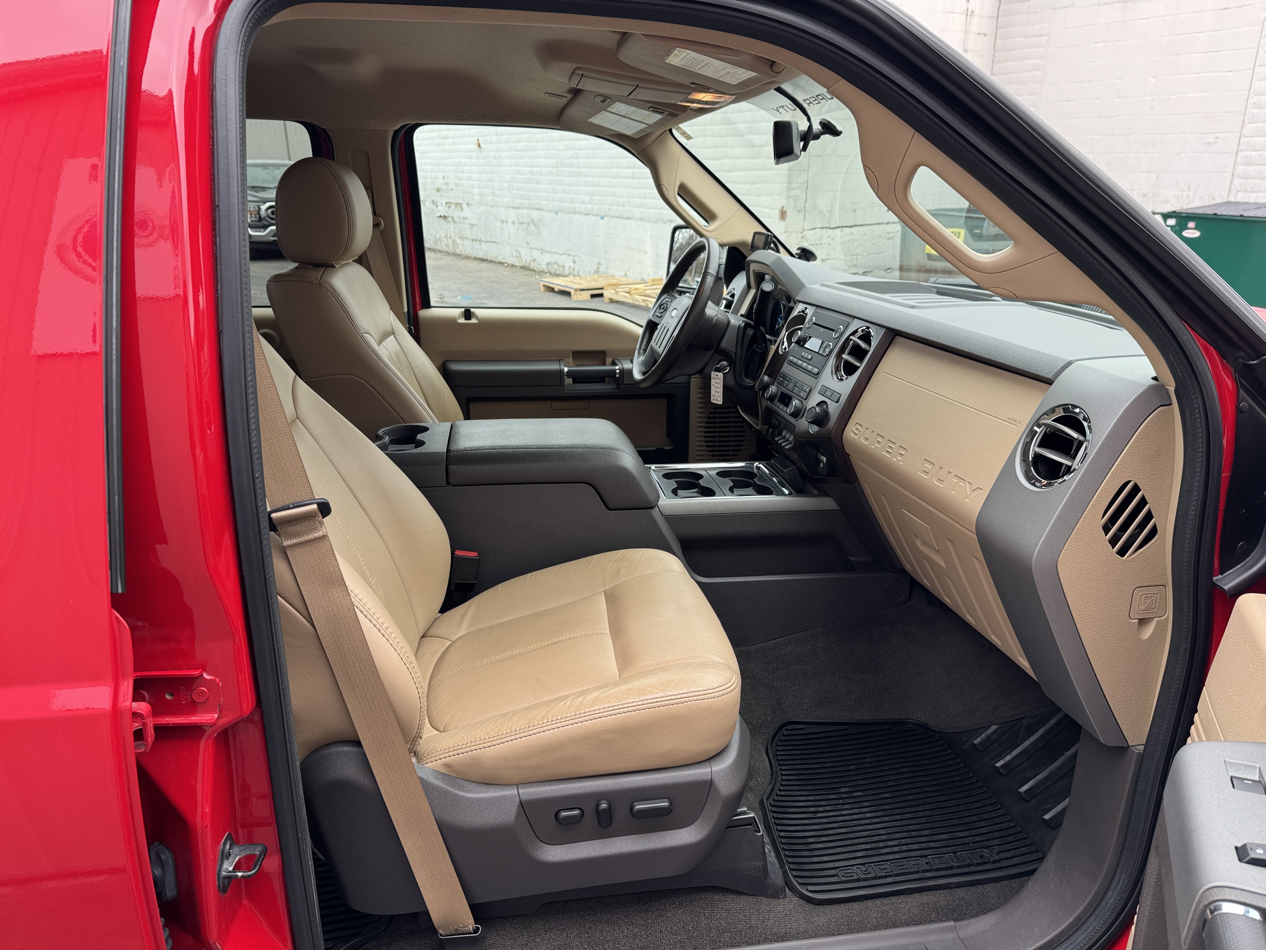 2012 Ford Super Duty F-350 DRW Lariat