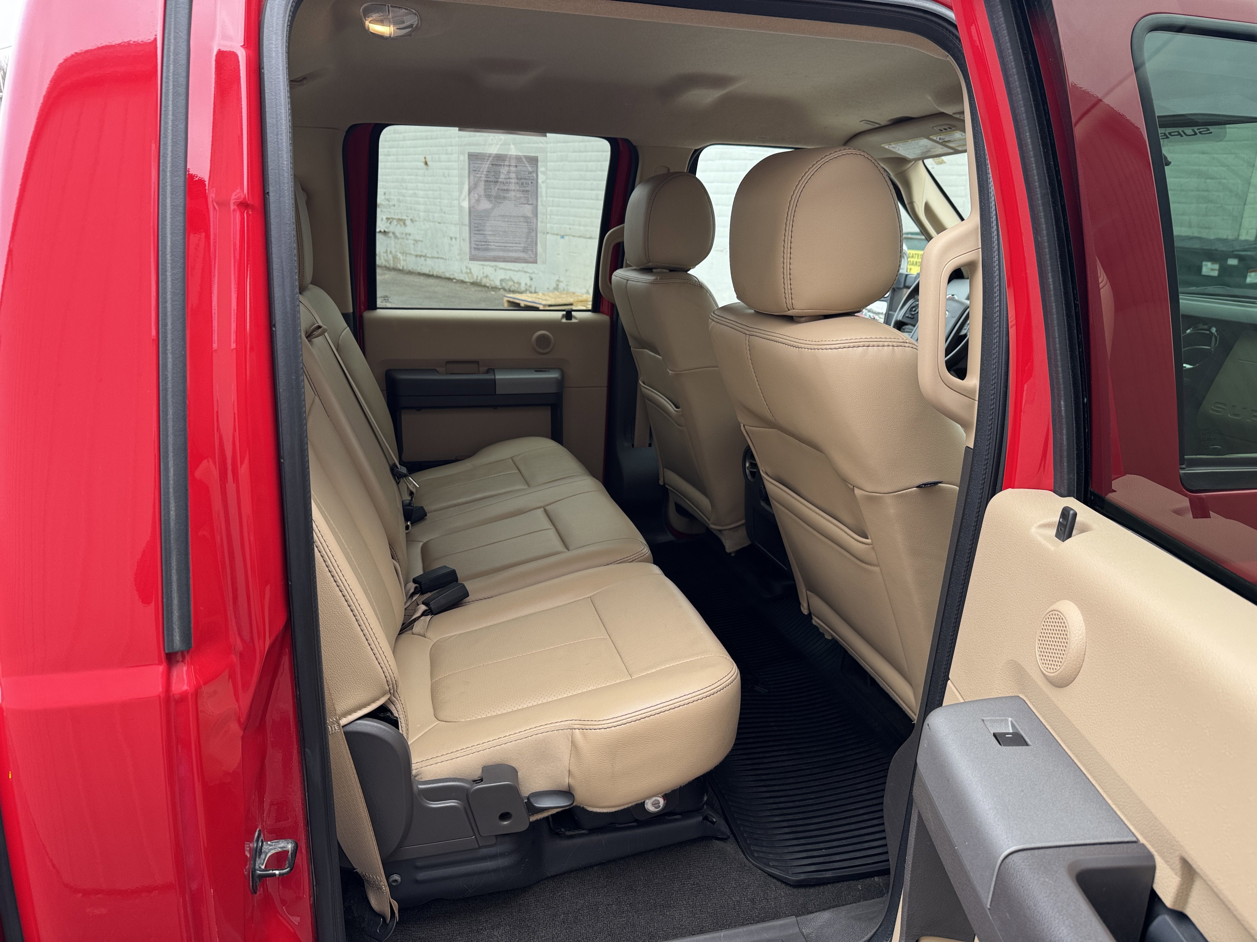 2012 Ford Super Duty F-350 DRW Lariat