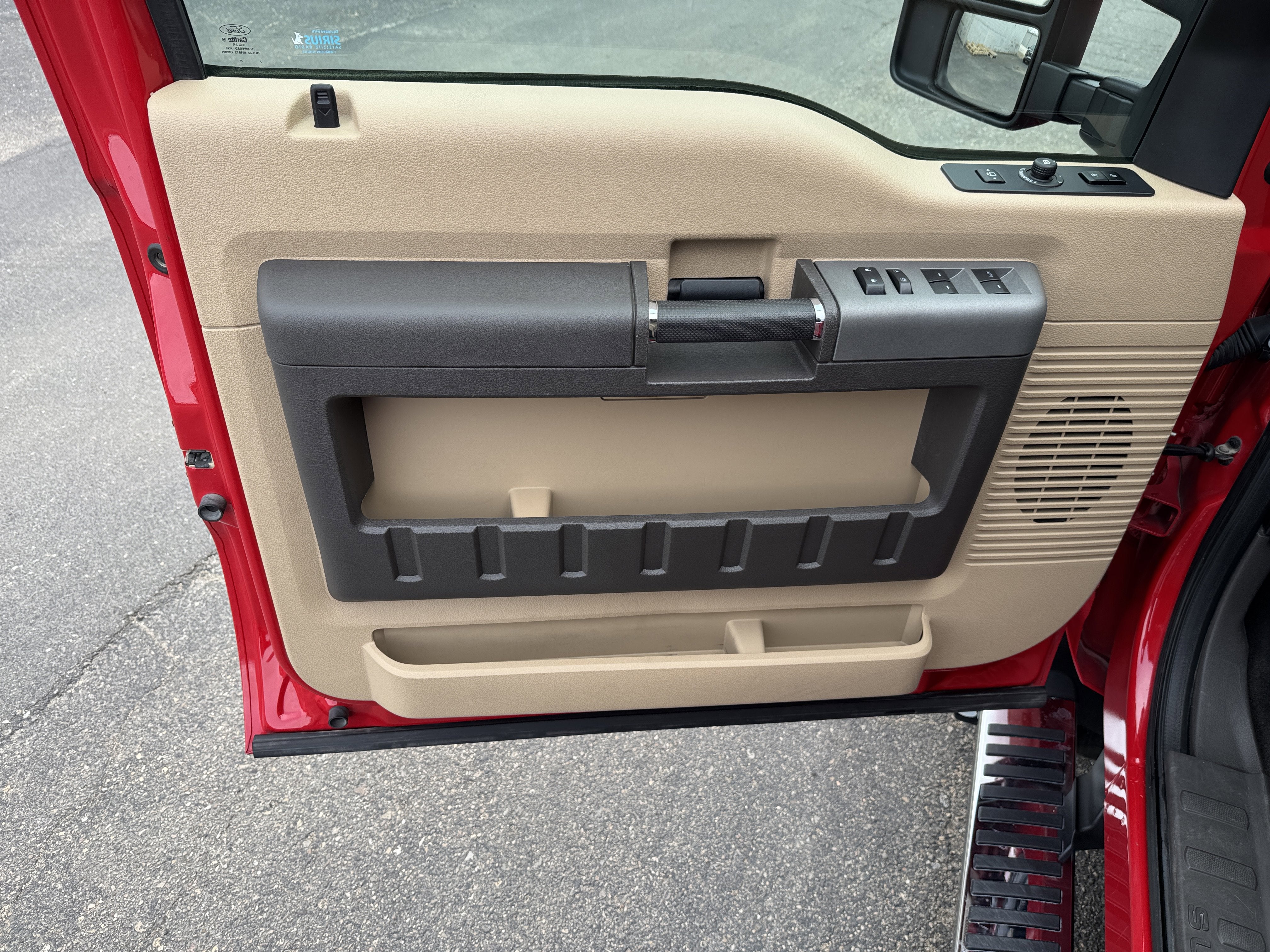 2012 Ford Super Duty F-350 DRW Lariat