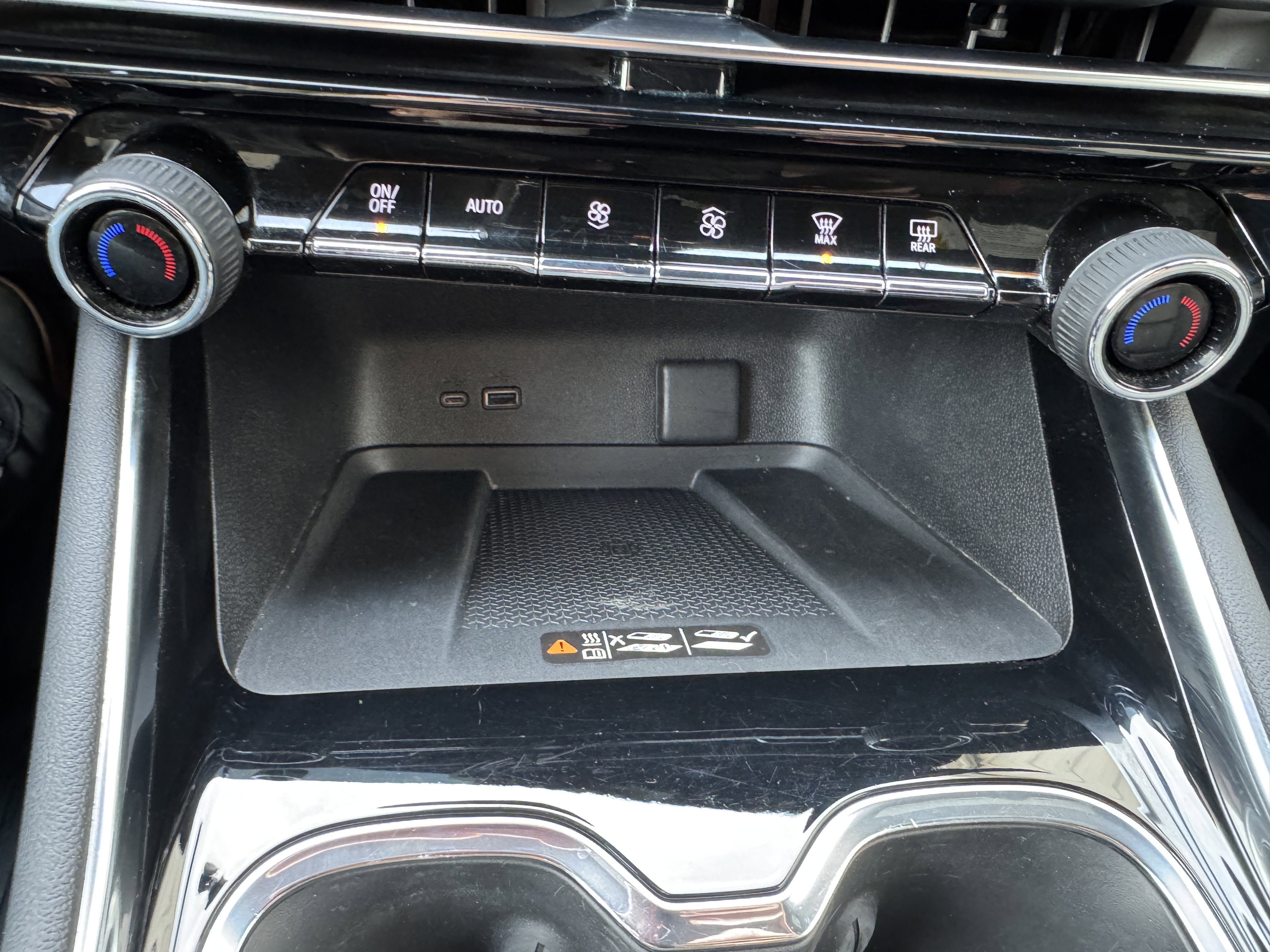 2024 Chevrolet Traverse AWD RS