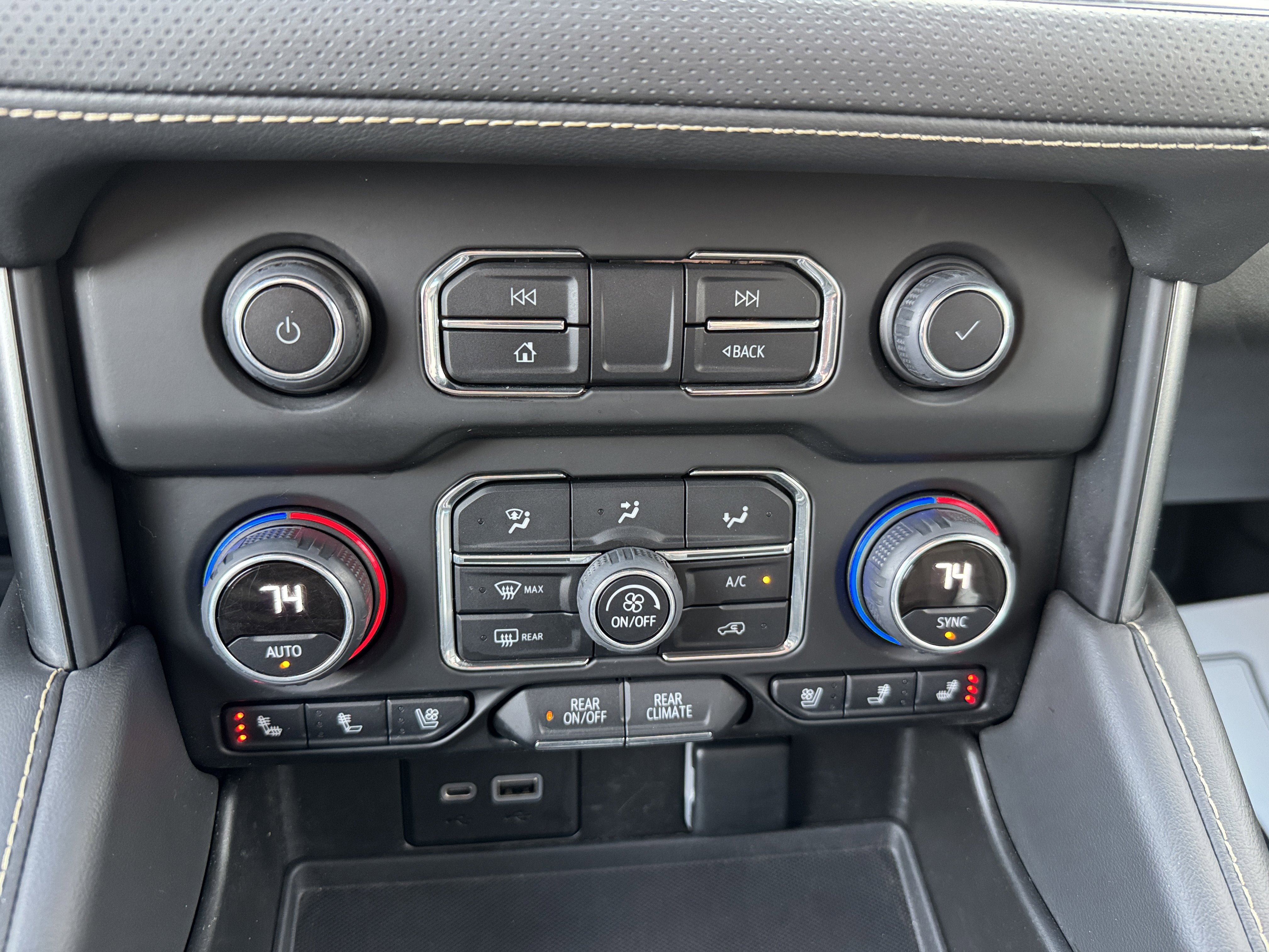 2022 Chevrolet Suburban Premier