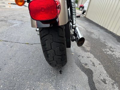 2004 Harley-Davidson Sportster 1200 Custom Base