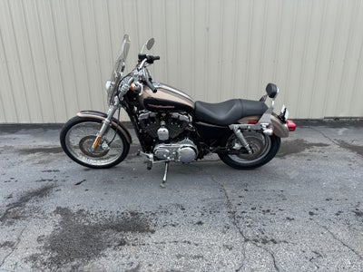 2004 Harley-Davidson Sportster 1200 Custom Base