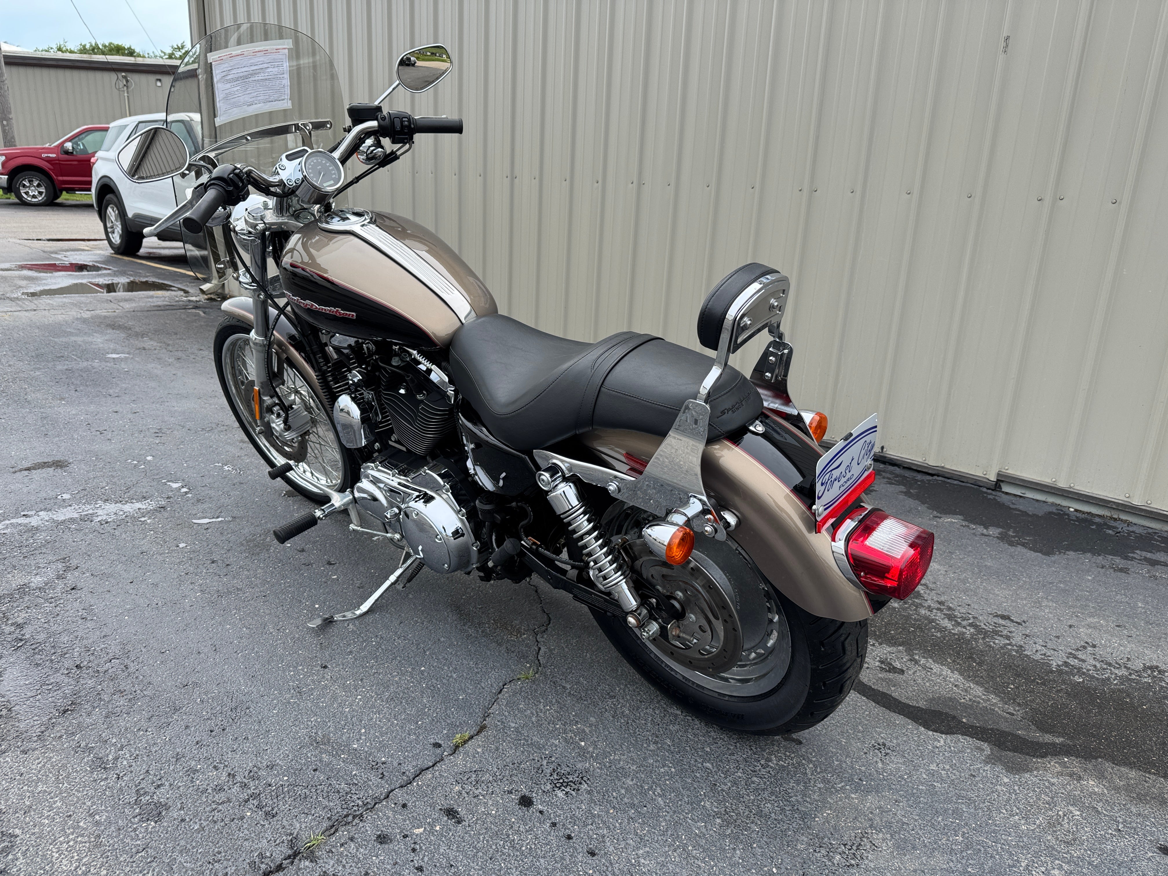2004 Harley-Davidson Sportster 1200 Custom Base