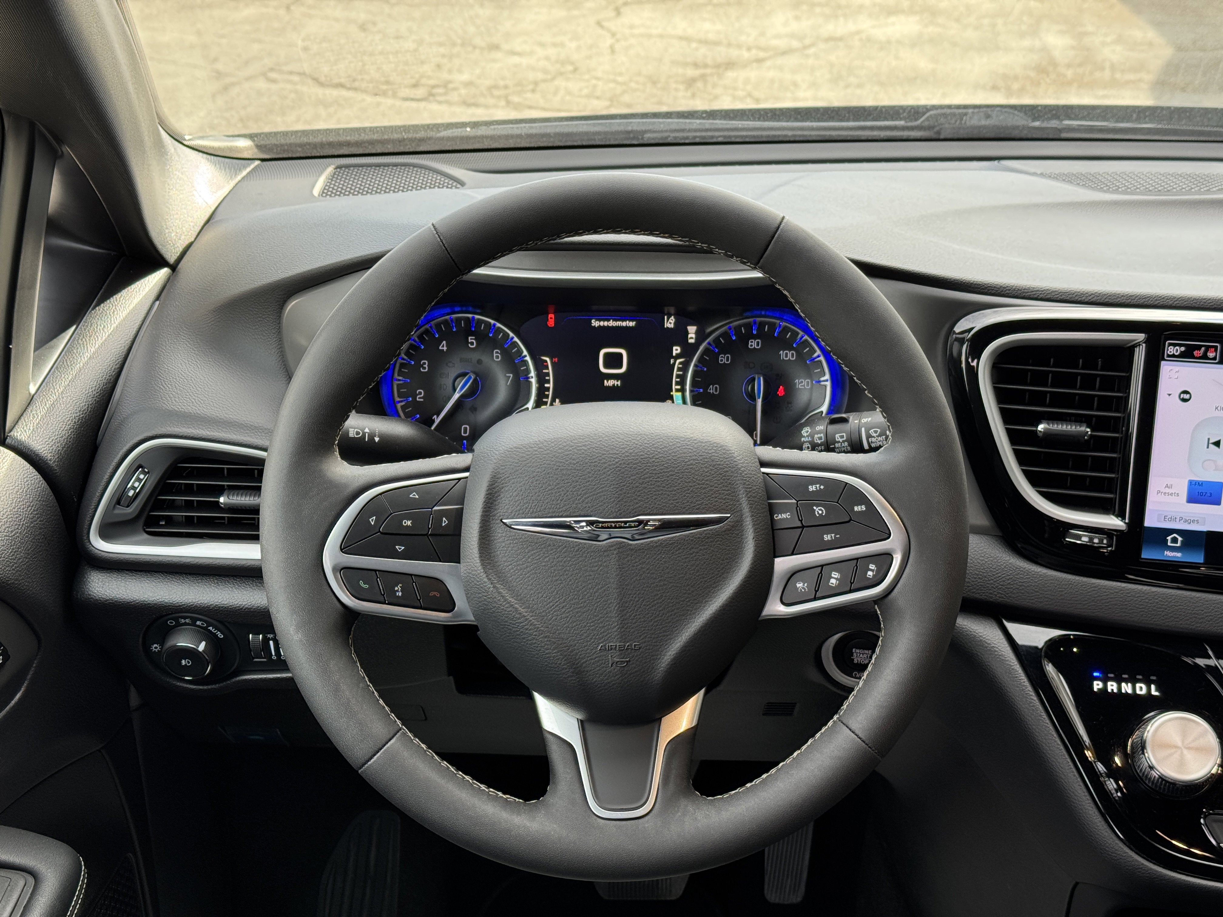 2025 Chrysler Pacifica Select