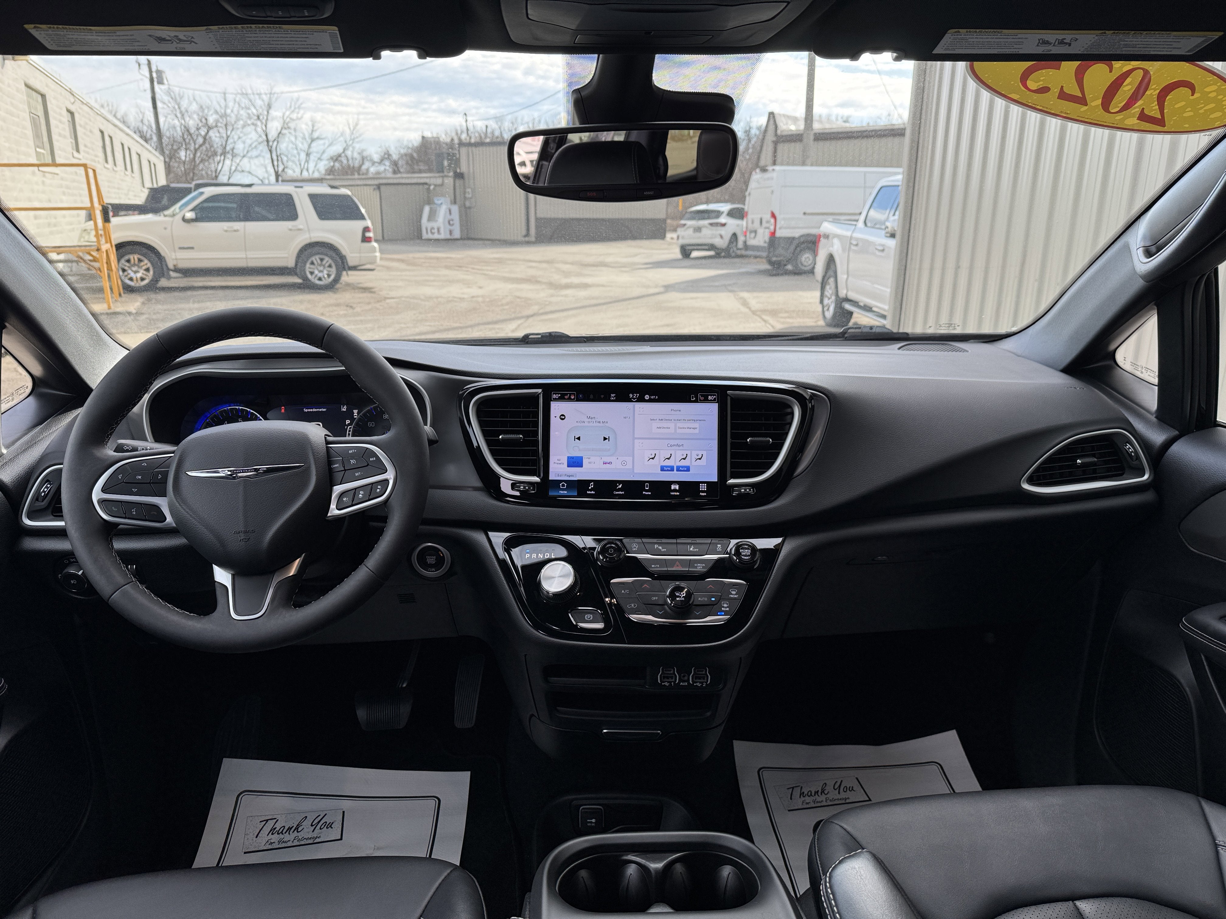 2025 Chrysler Pacifica Select