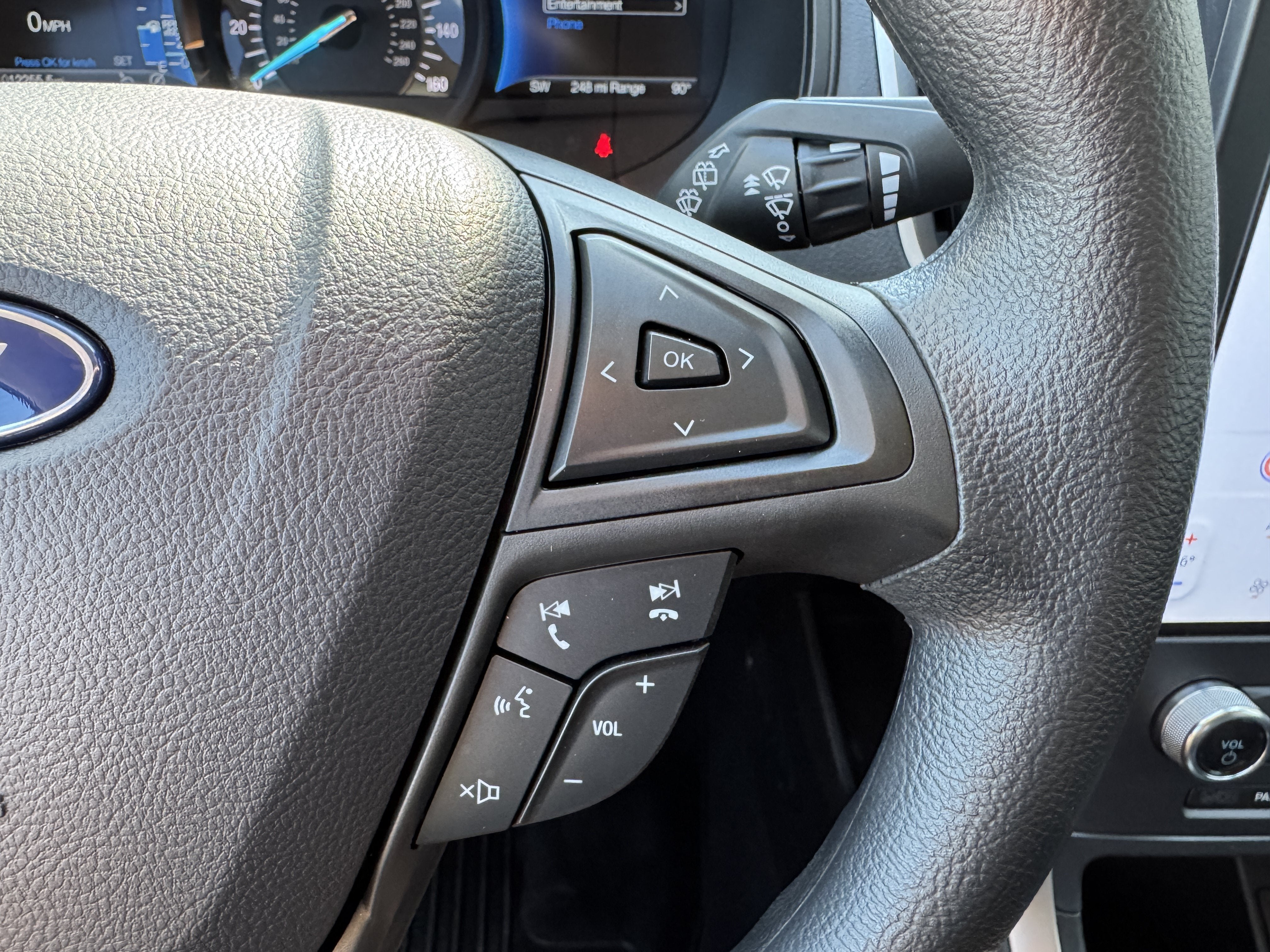 2024 Ford Edge SE